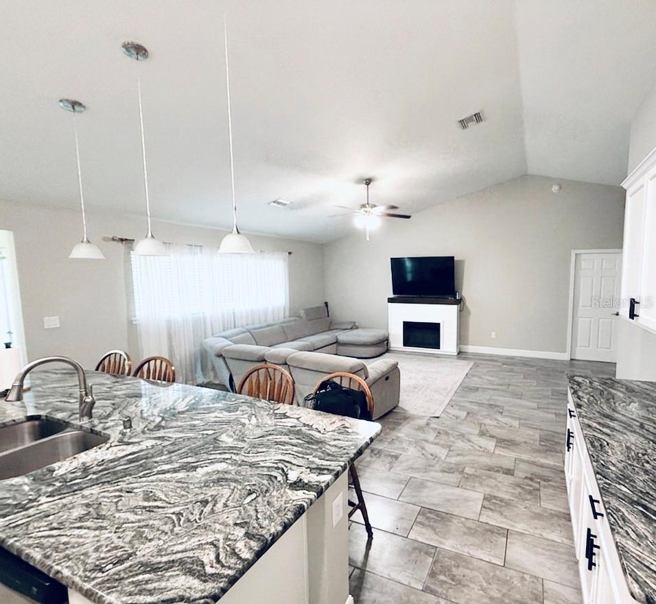 KINGSLAND COUNTRY ESTATE - Residential