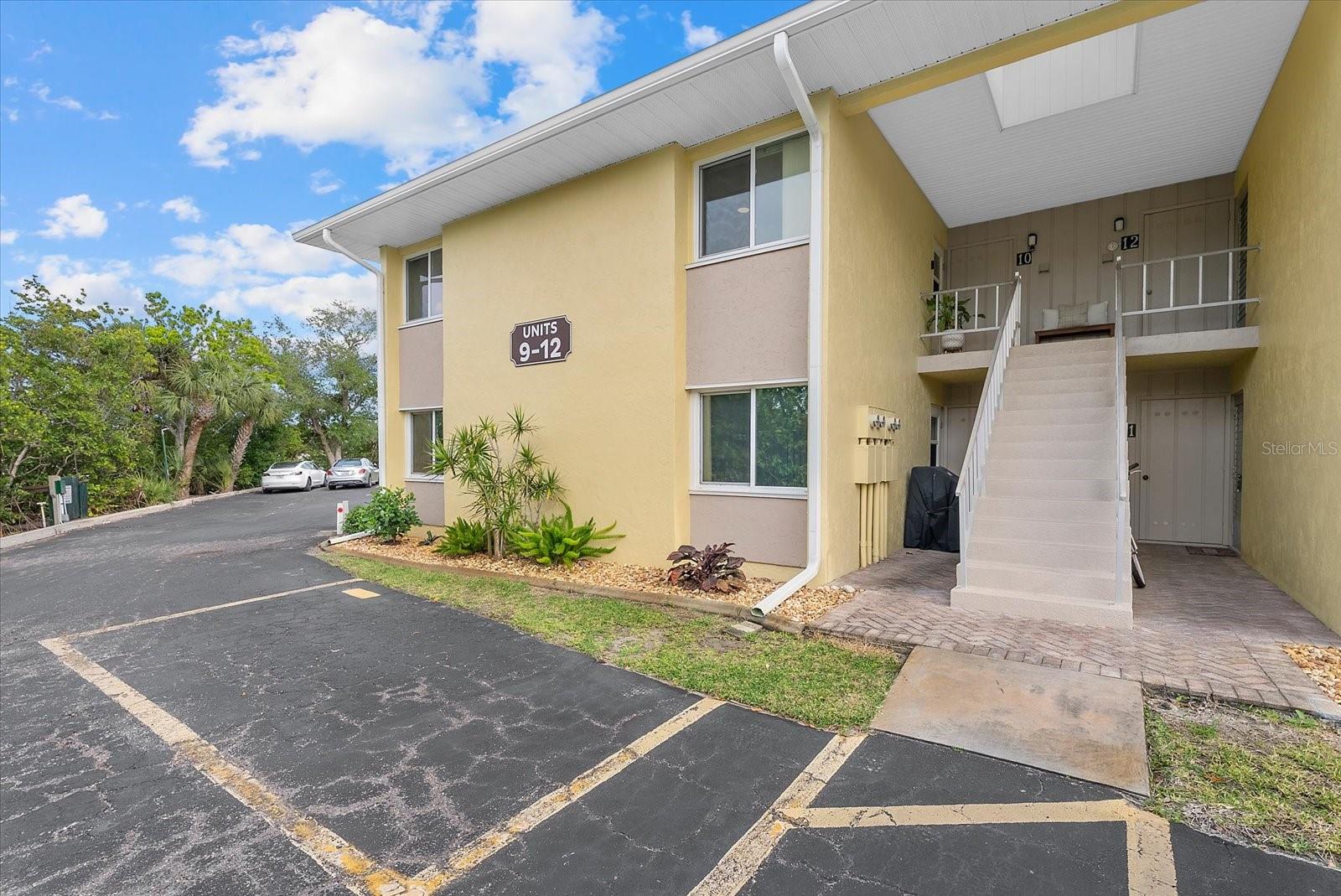 LYONS COVE - Residential