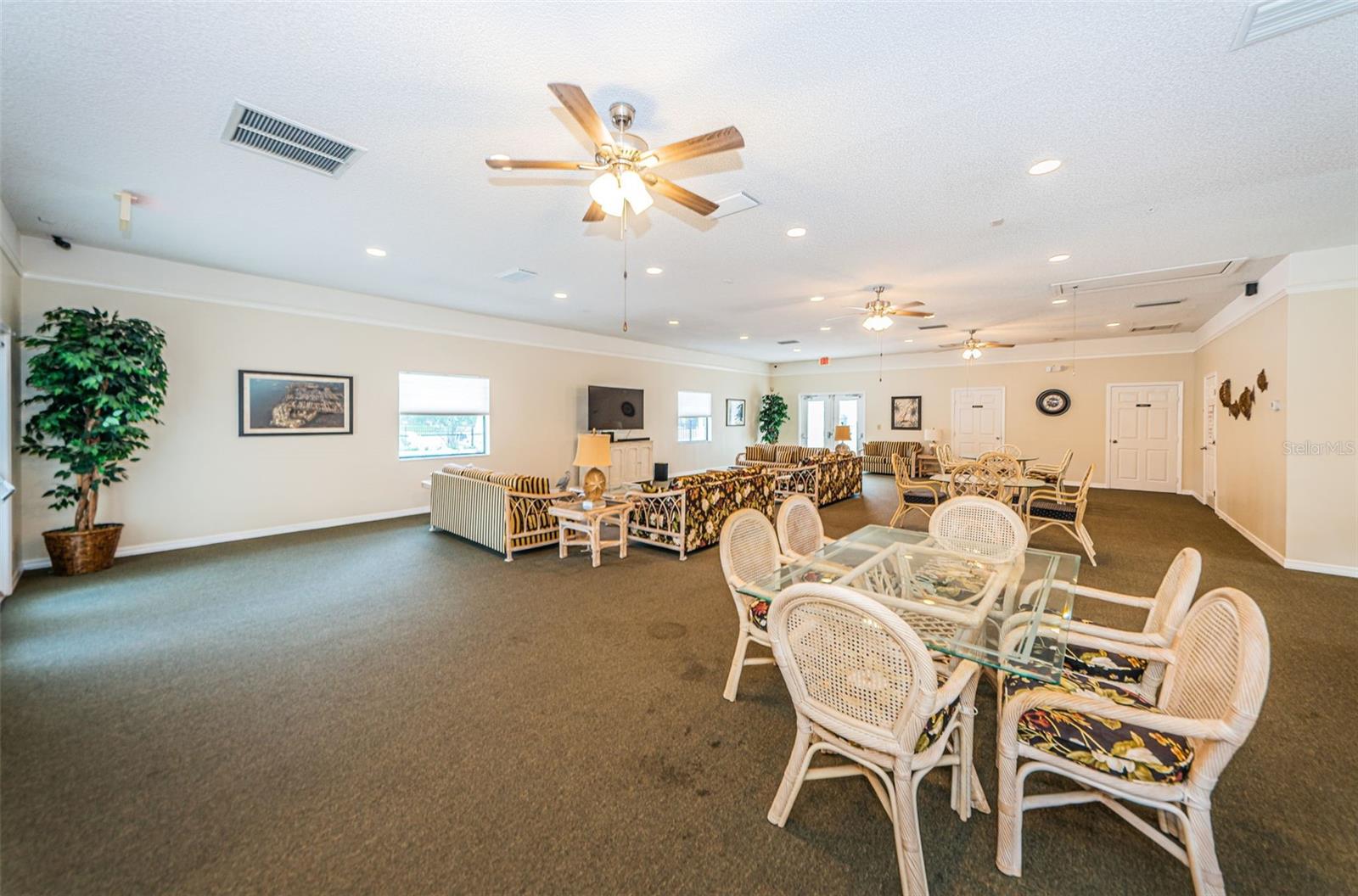 SEASCAPE CONDO OF TARPON SPGS - Residential