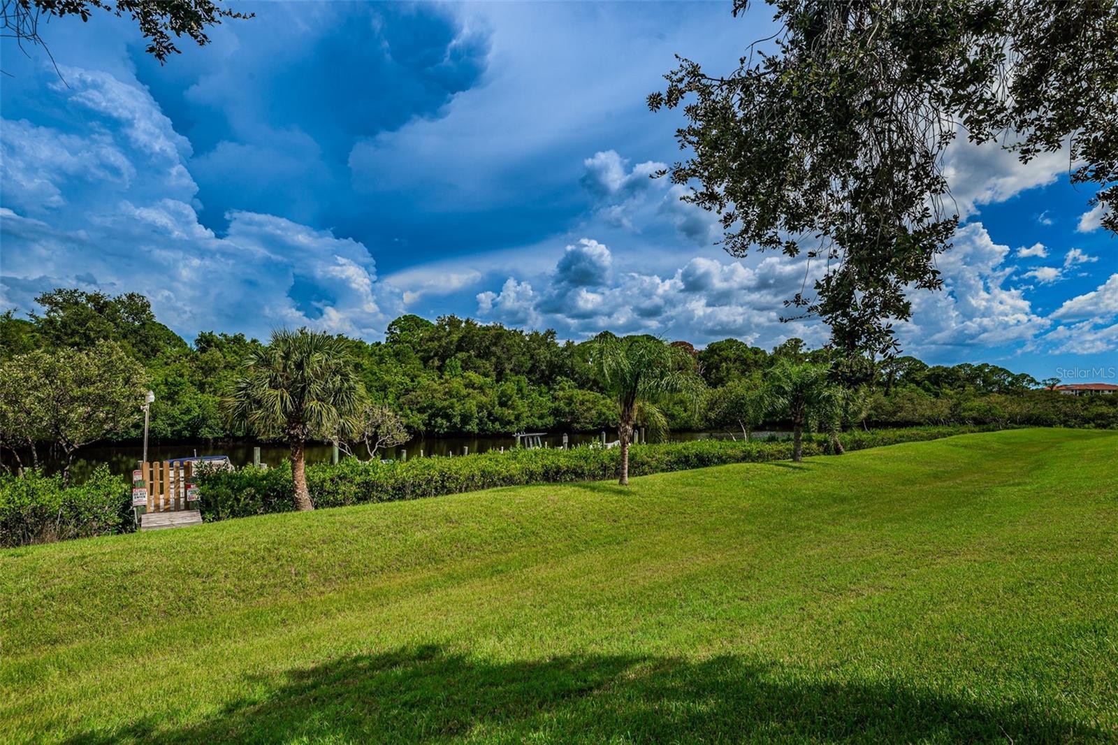 SEASCAPE CONDO OF TARPON SPGS - Residential