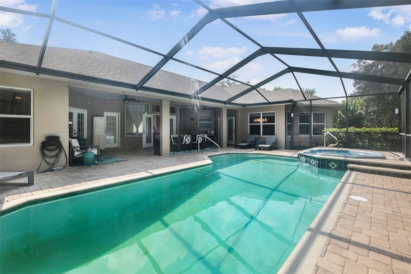 HAMPTON HILLS - Residential