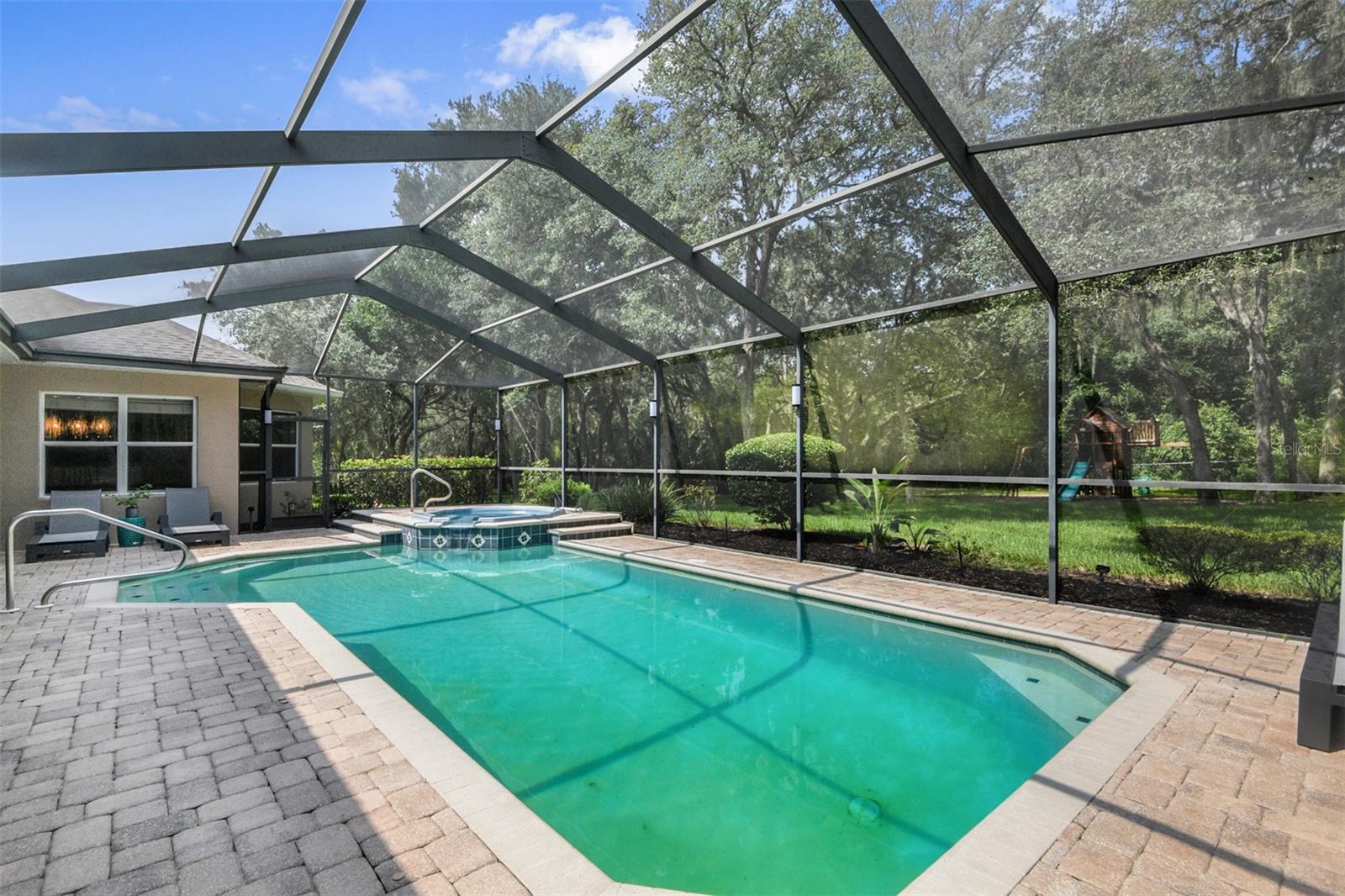 HAMPTON HILLS - Residential