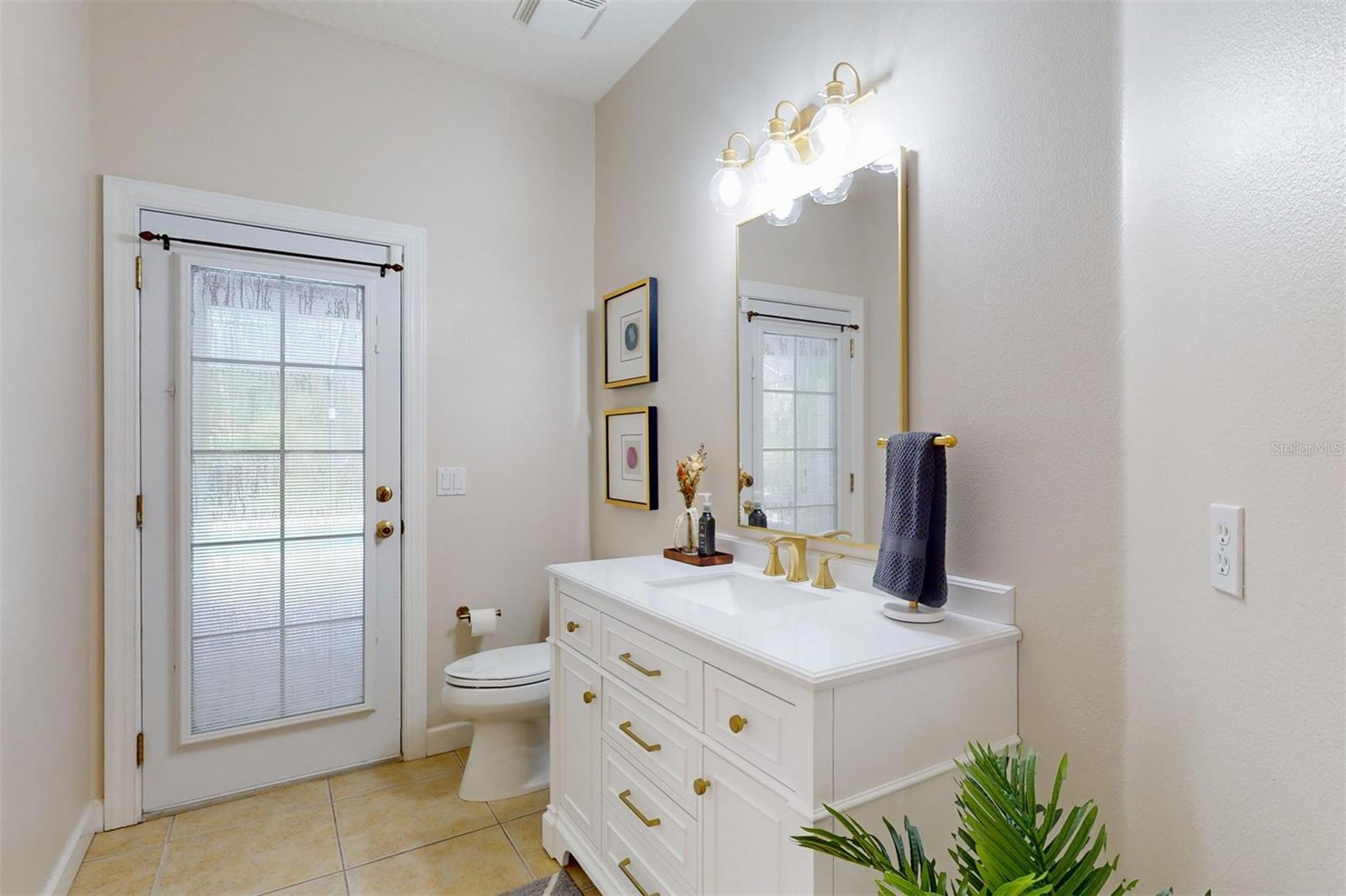 HAMPTON HILLS - Residential