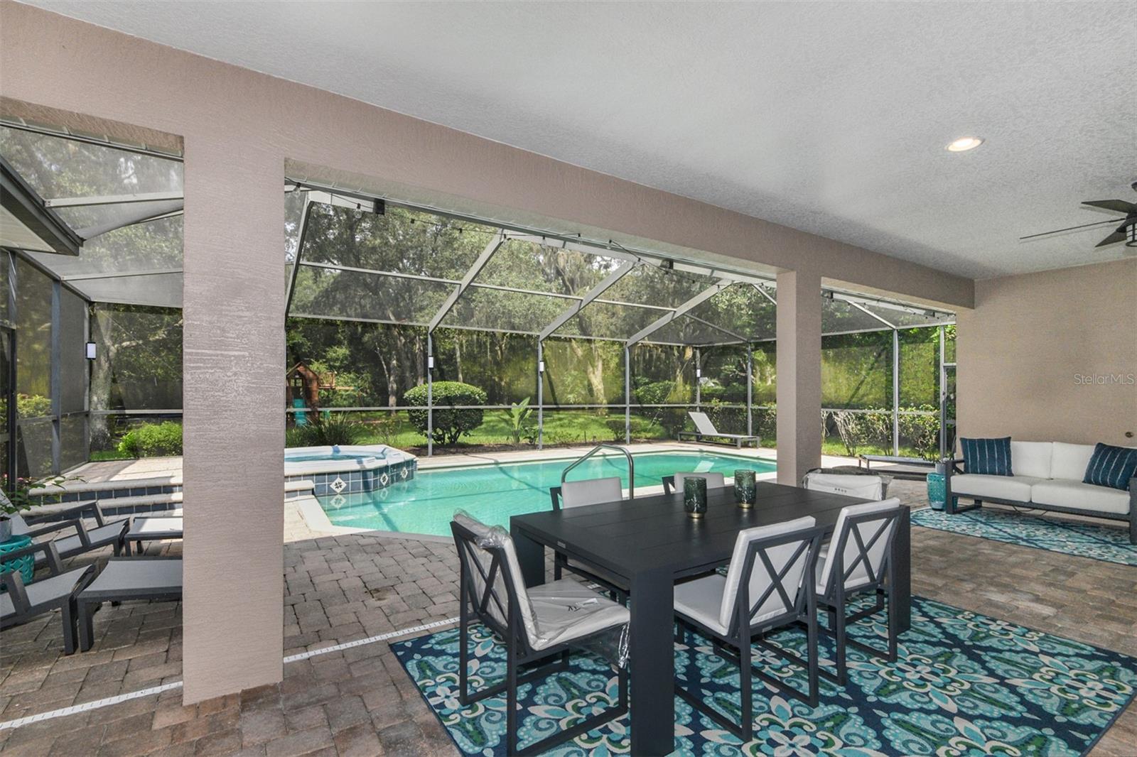 HAMPTON HILLS - Residential