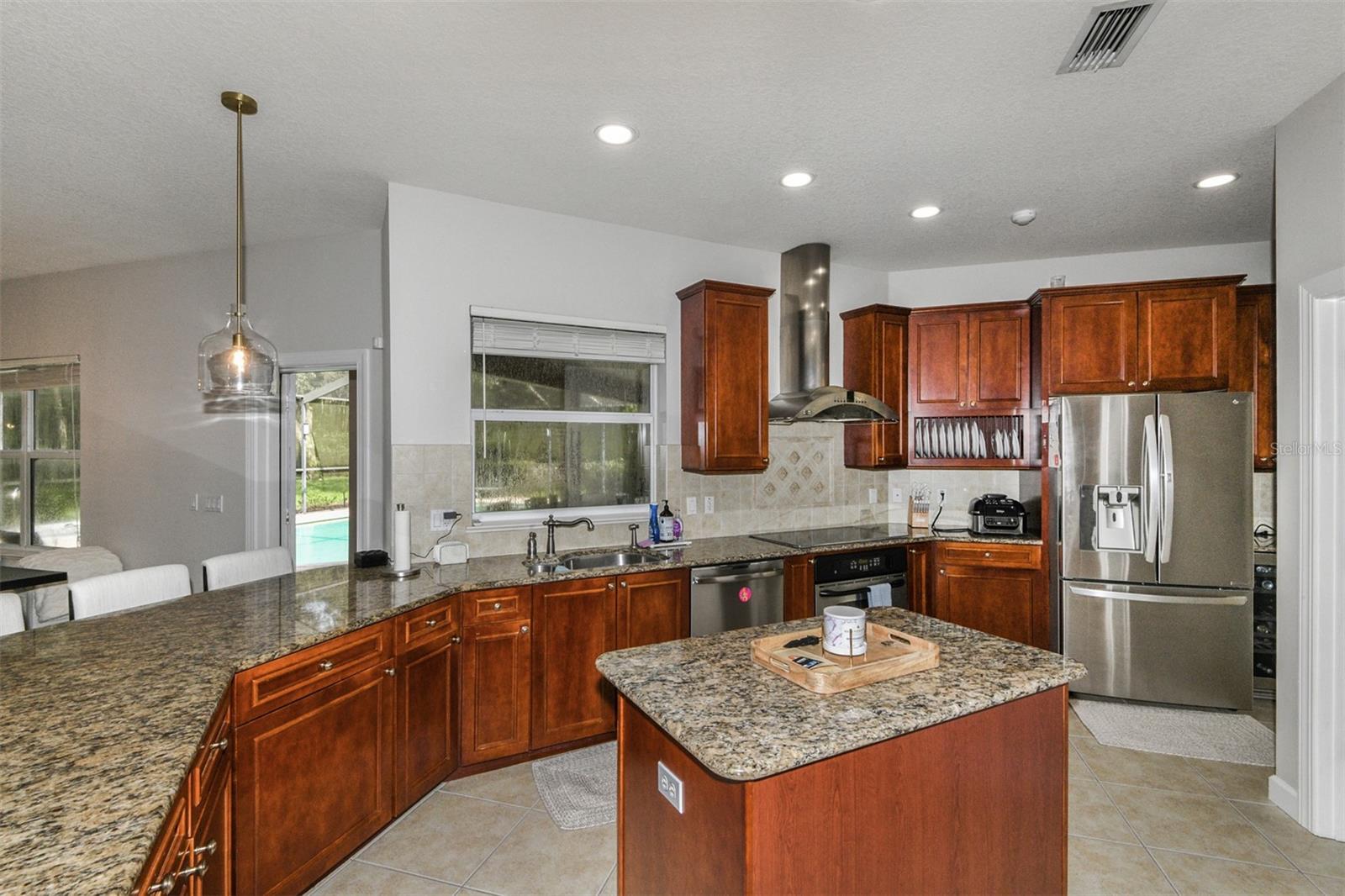 HAMPTON HILLS - Residential