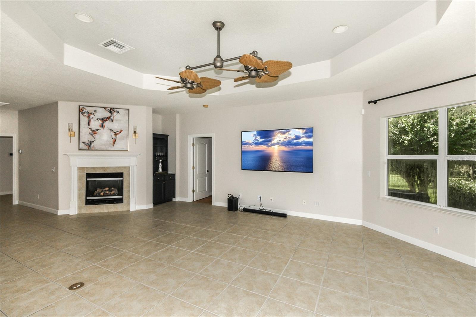 HAMPTON HILLS - Residential
