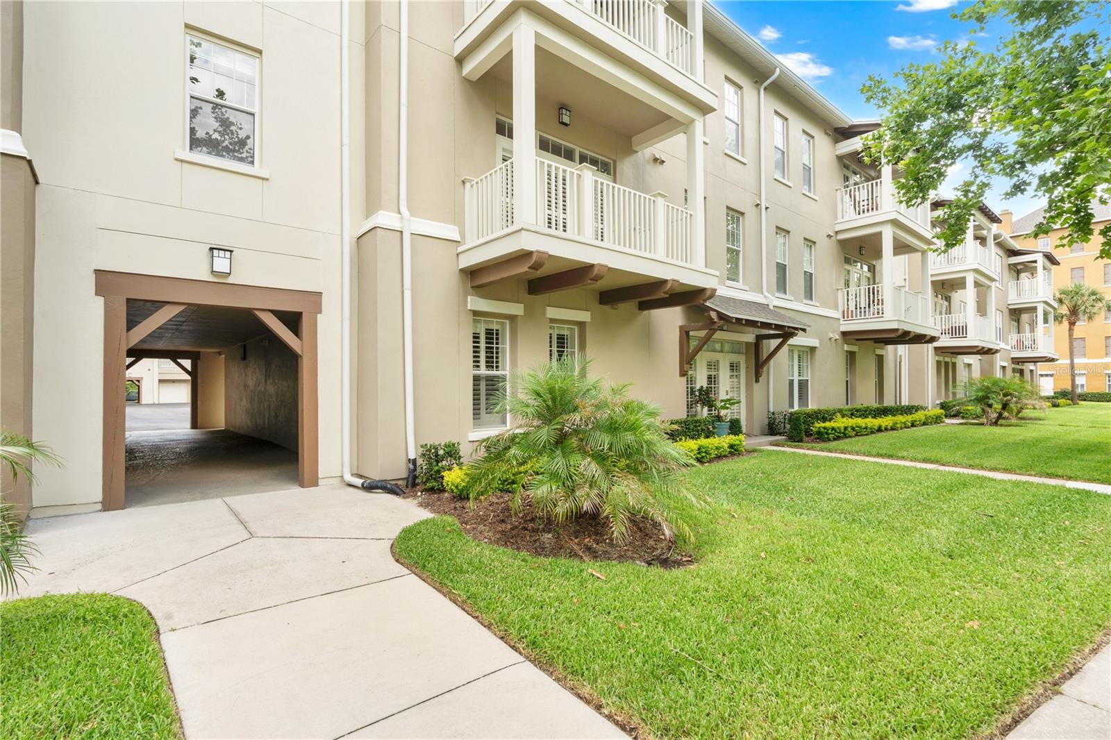 ARTISAN CLUB CONDO P3 - Residential