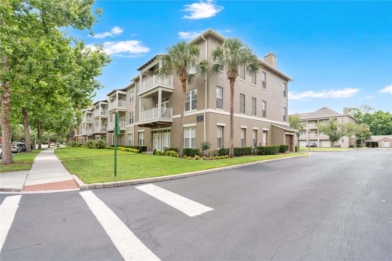 ARTISAN CLUB CONDO P3 - Residential