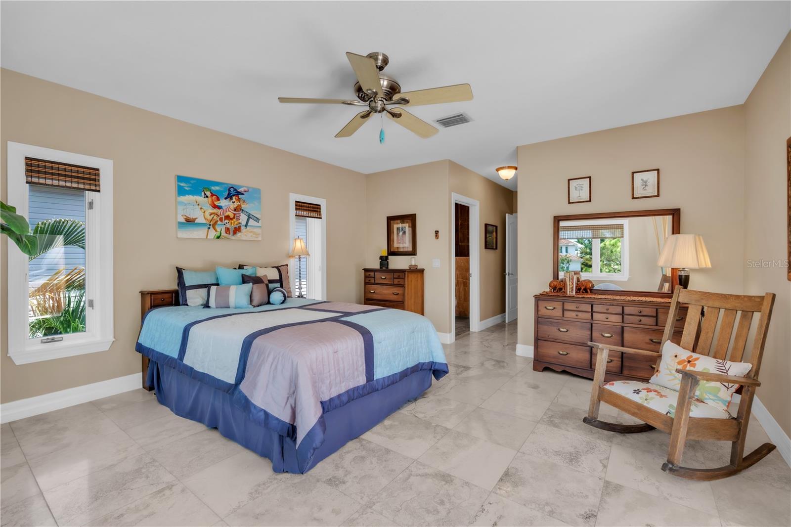 HAWKS HARBOR - Residential