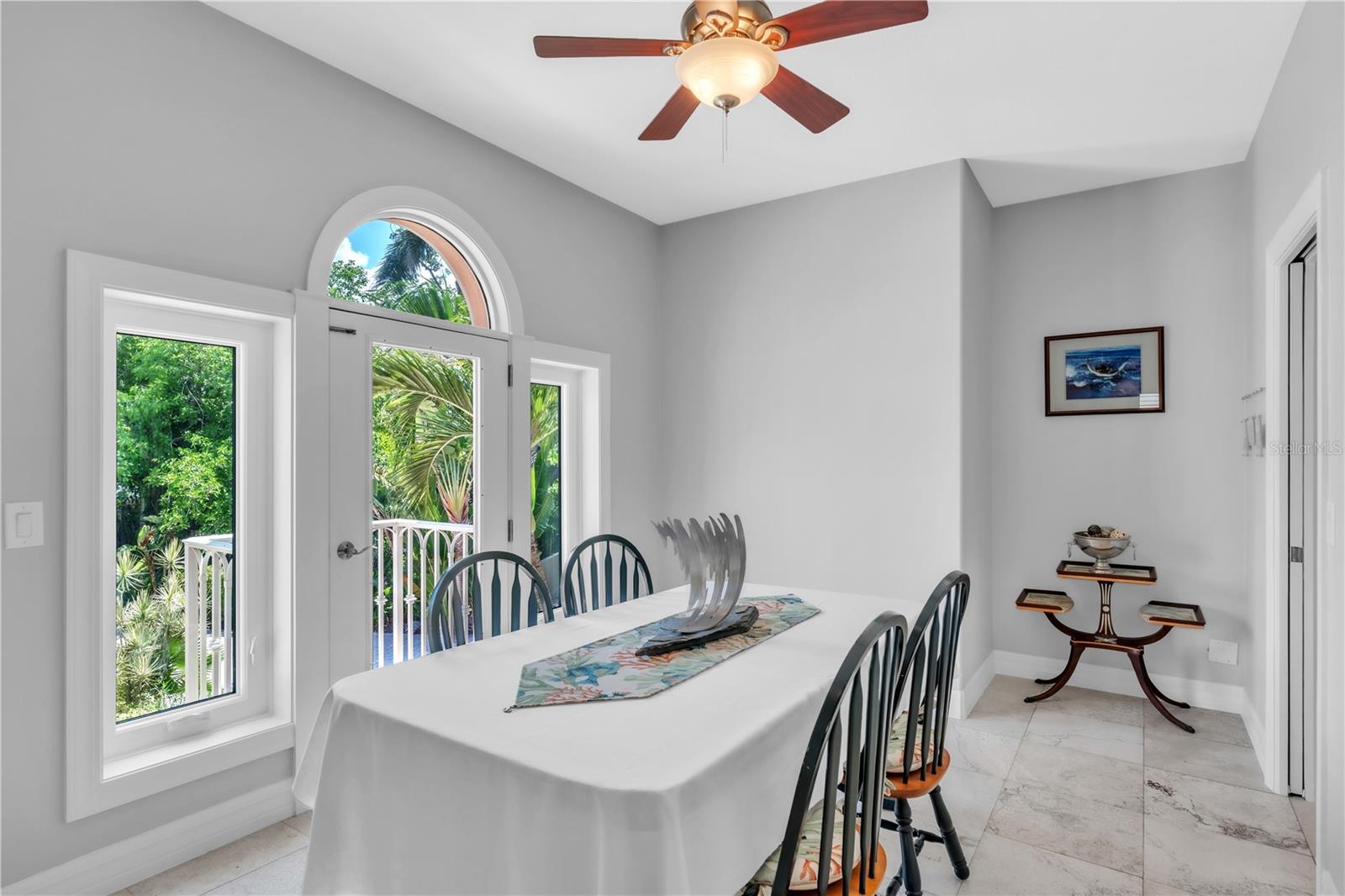 HAWKS HARBOR - Residential