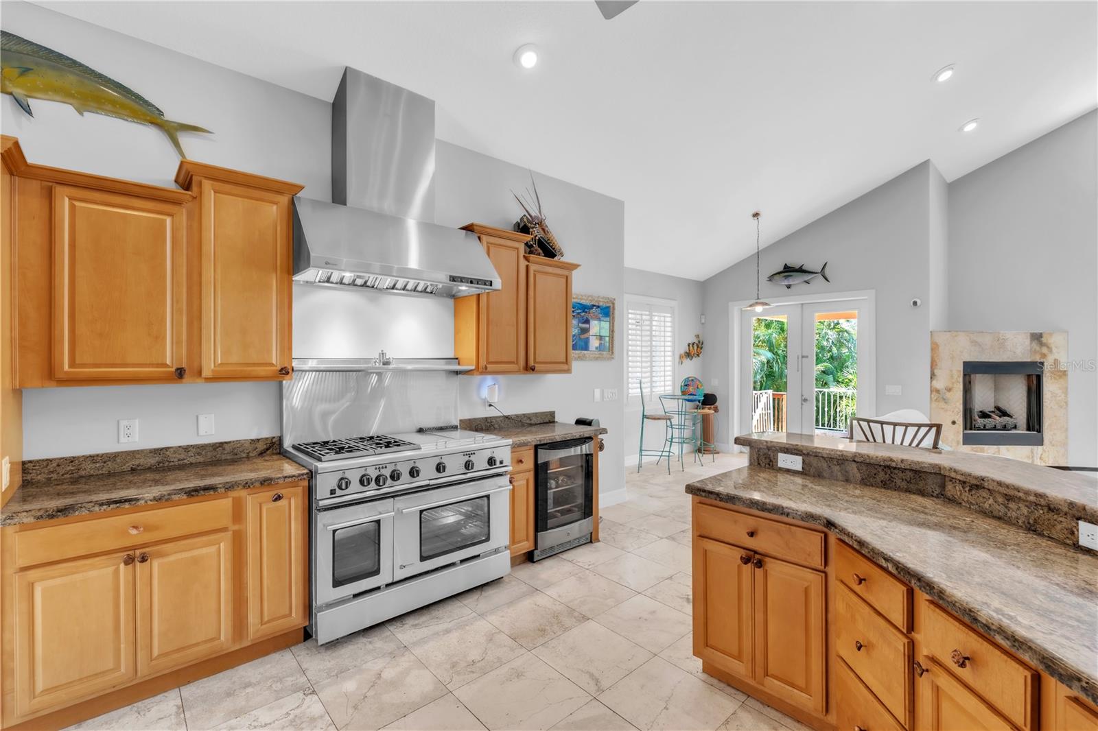 HAWKS HARBOR - Residential