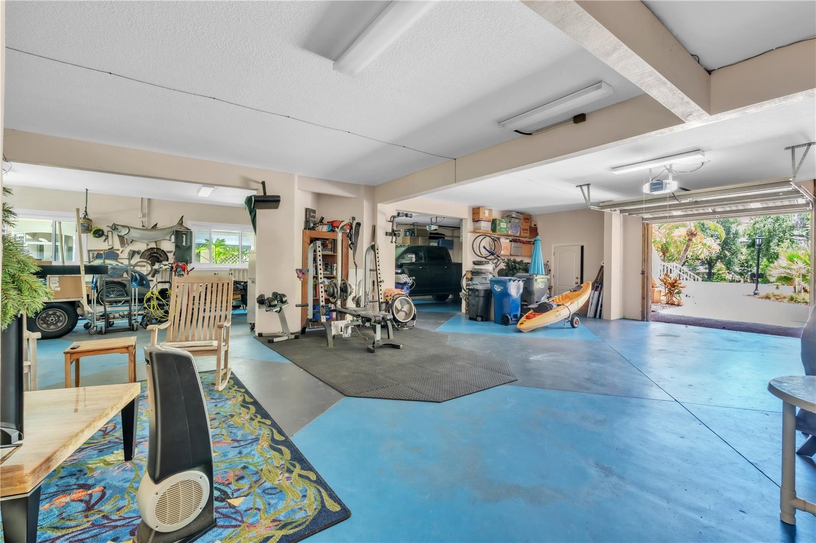HAWKS HARBOR - Residential