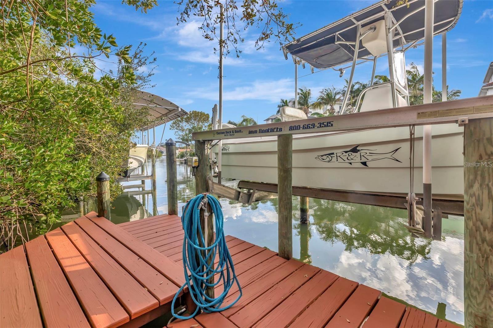 HAWKS HARBOR - Residential