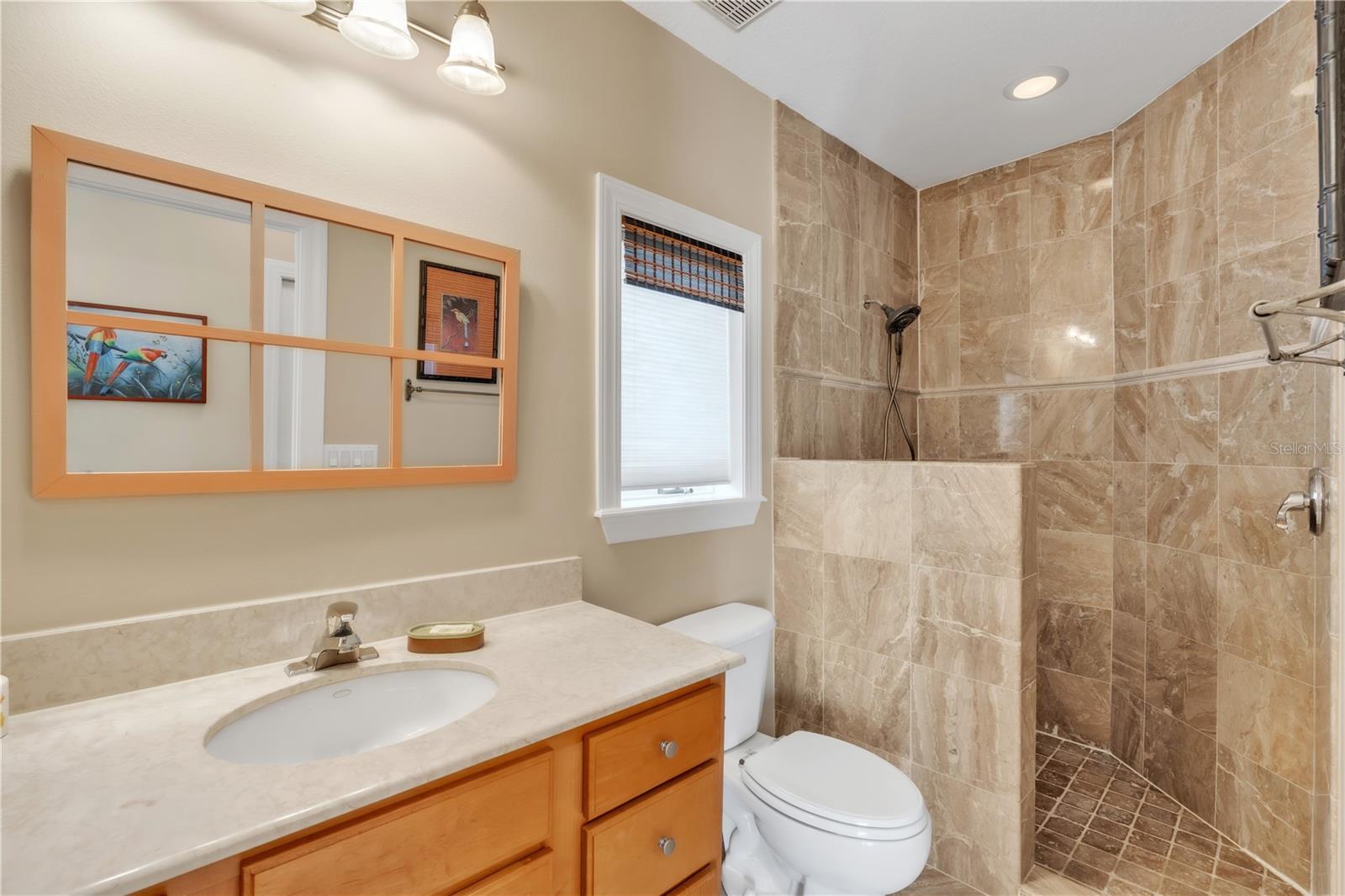 HAWKS HARBOR - Residential
