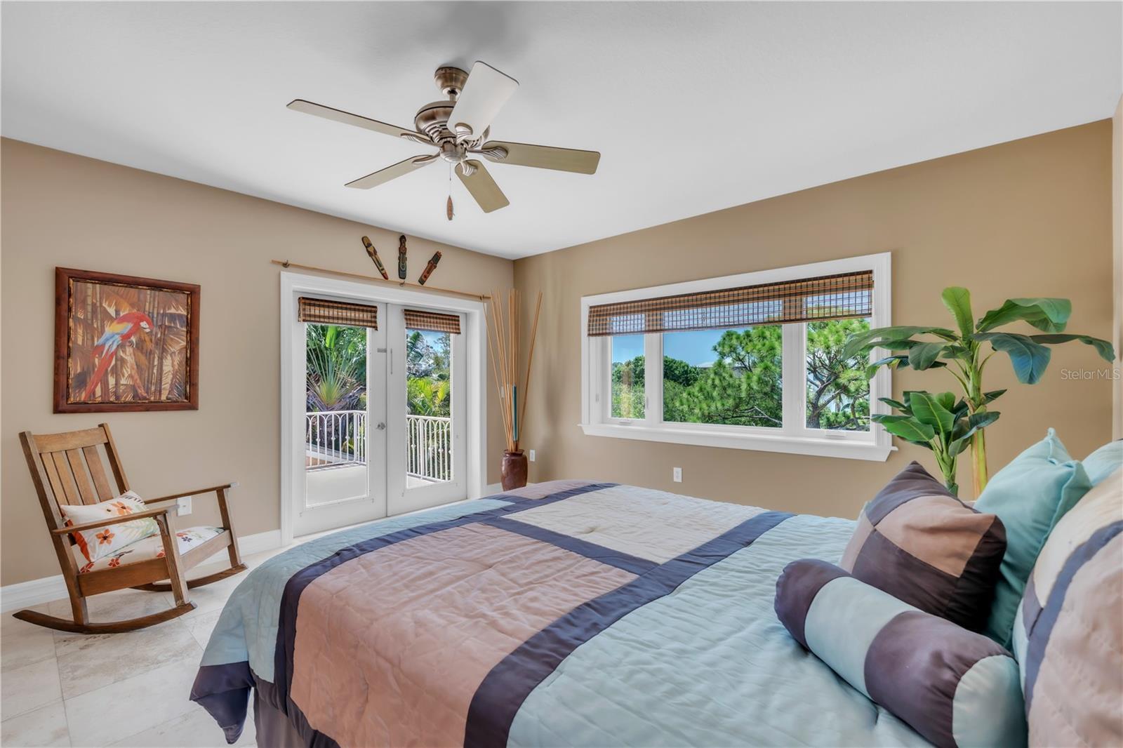 HAWKS HARBOR - Residential