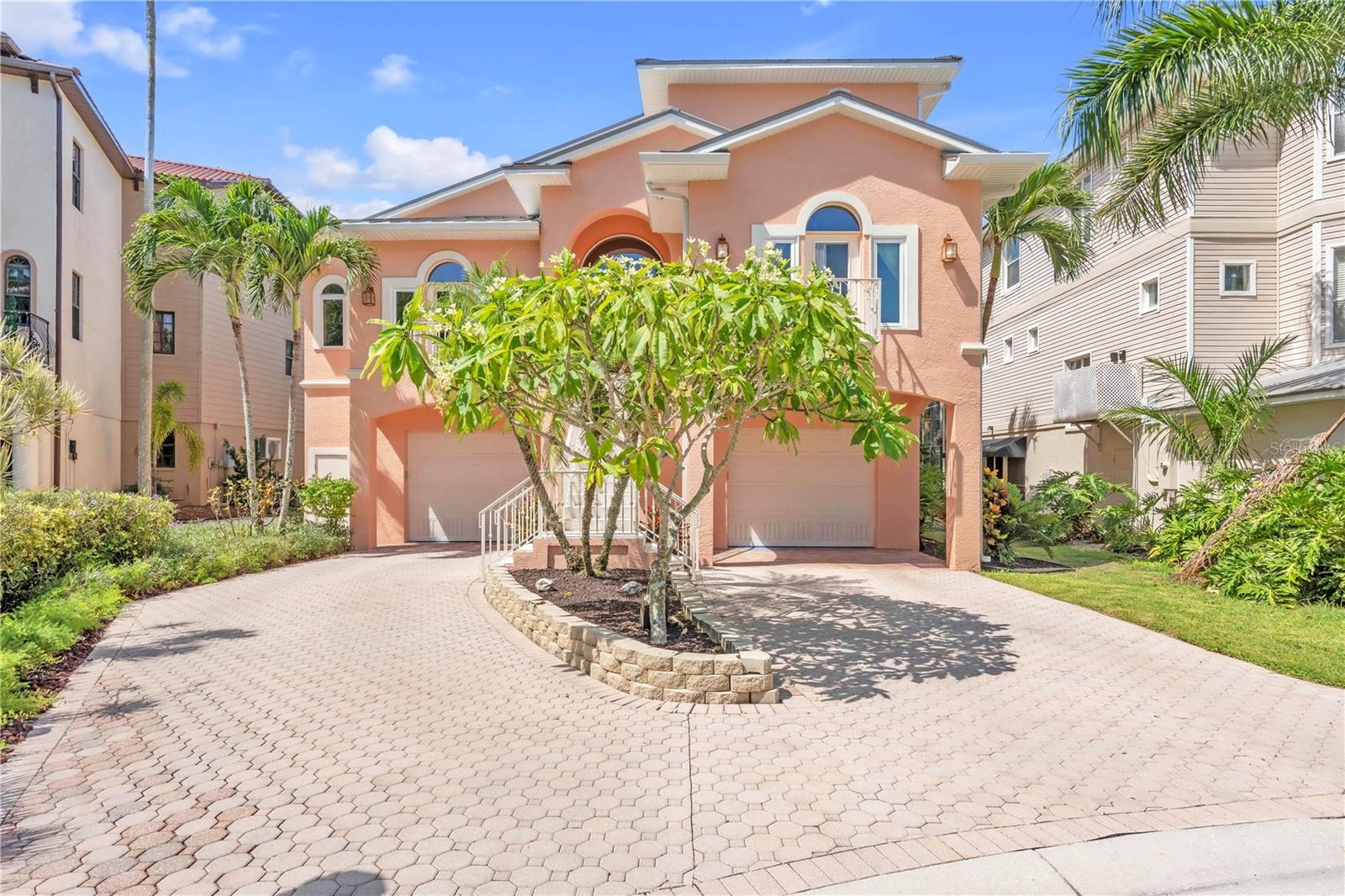 HAWKS HARBOR - Residential
