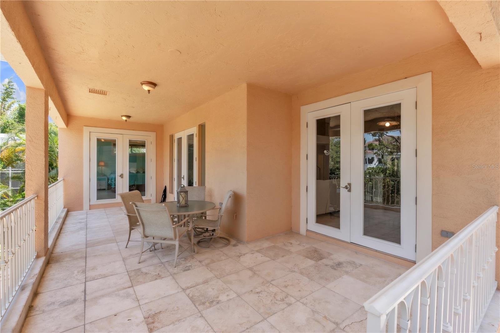 HAWKS HARBOR - Residential