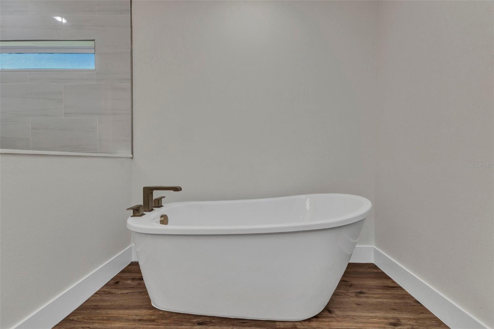 BOLANDER RIVERSIDE - Residential