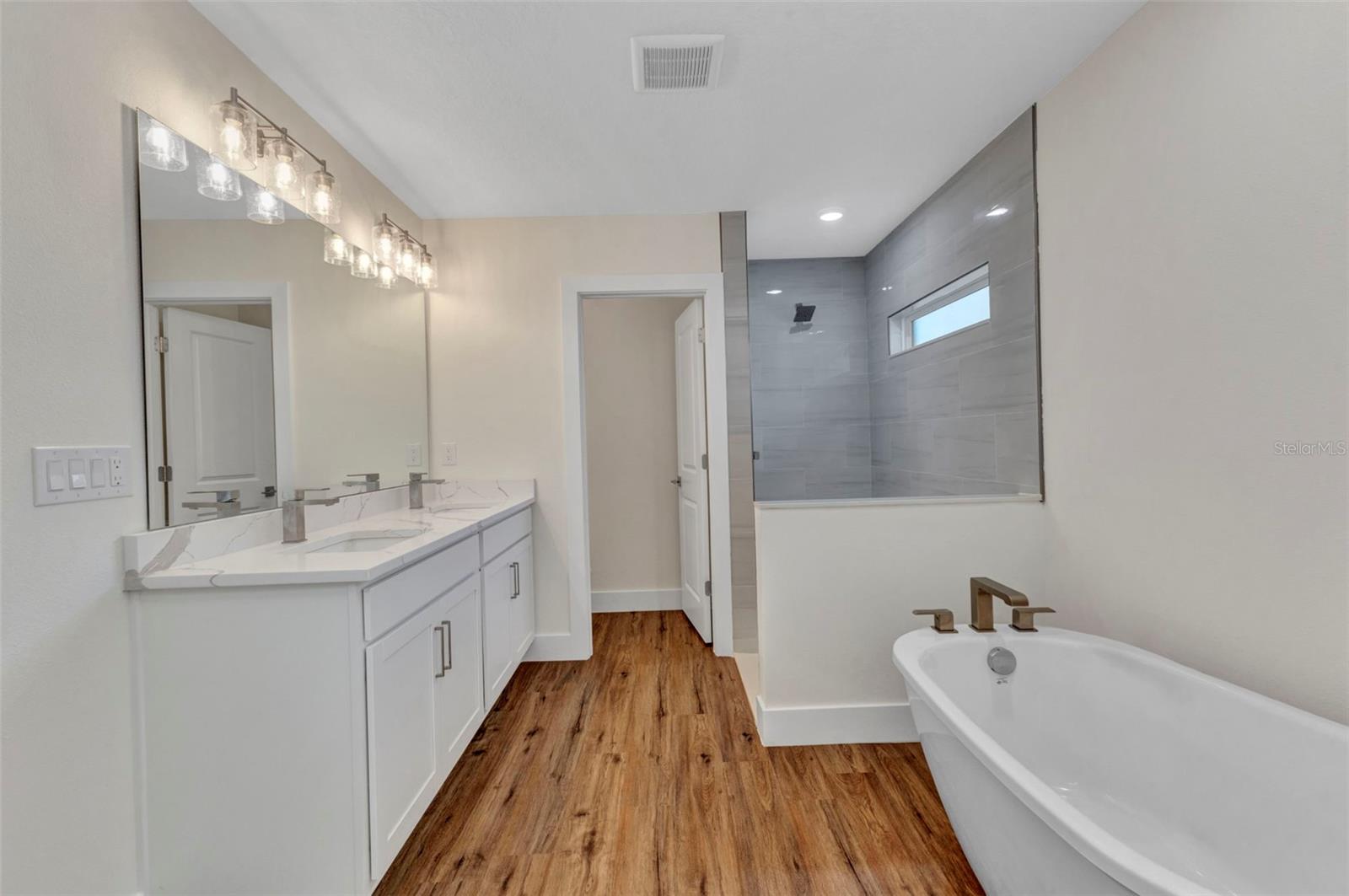 BOLANDER RIVERSIDE - Residential