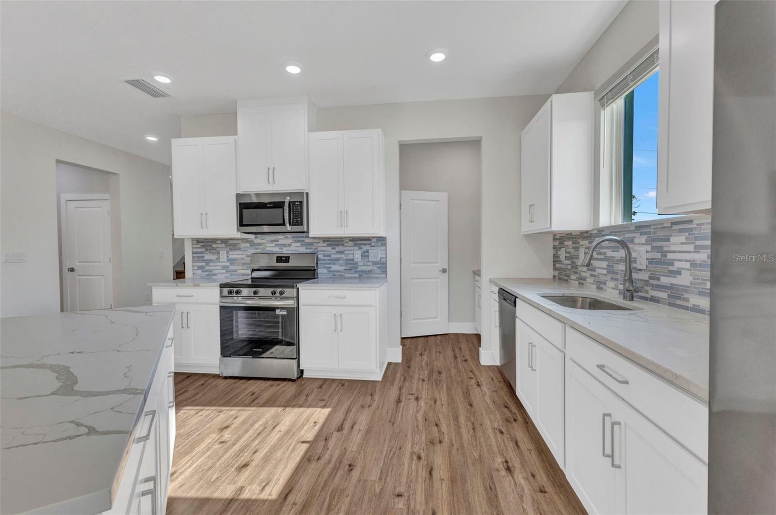 BOLANDER RIVERSIDE - Residential