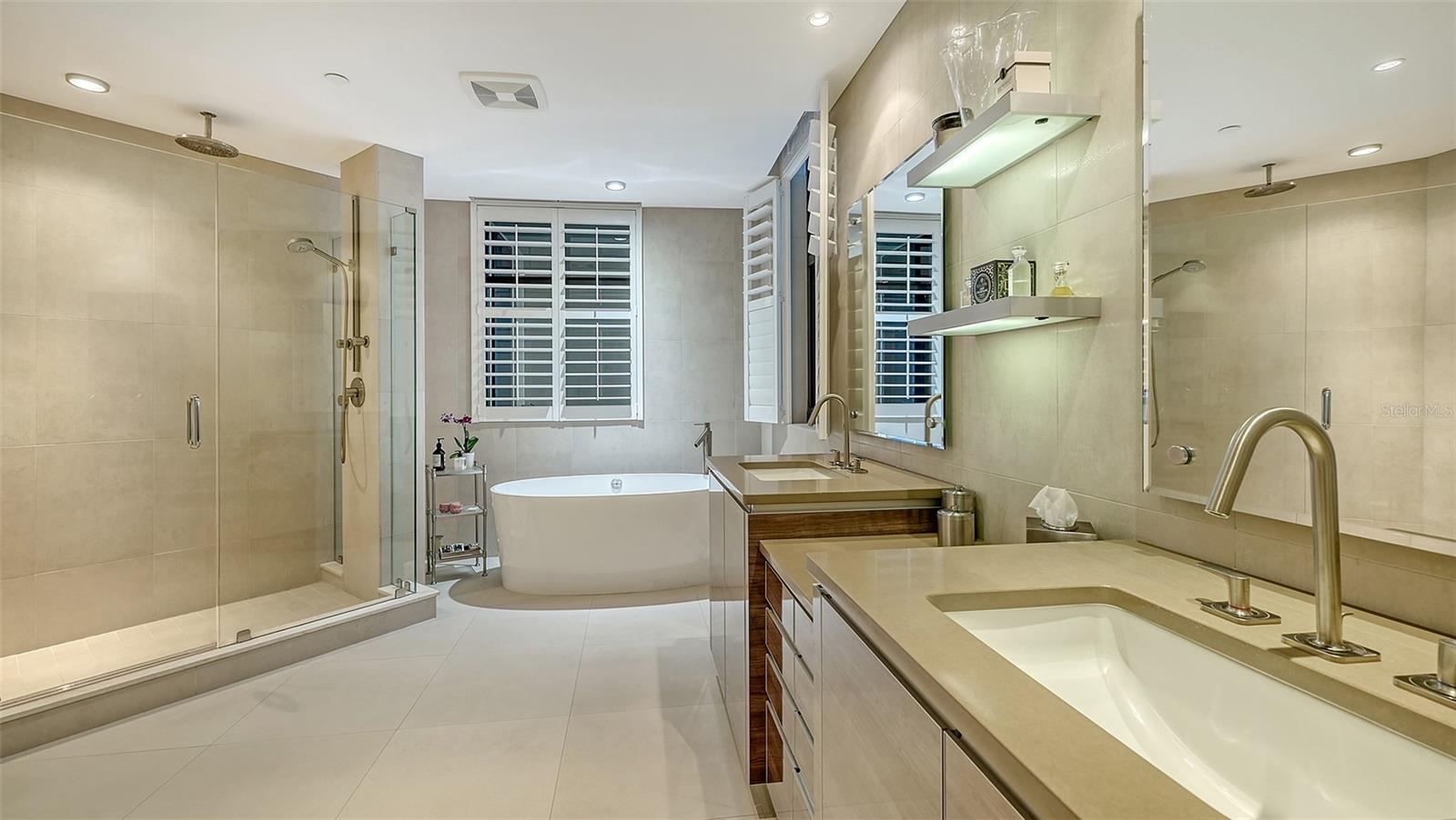 WATER CLUB I AT LONGBOAT KEY - Residential