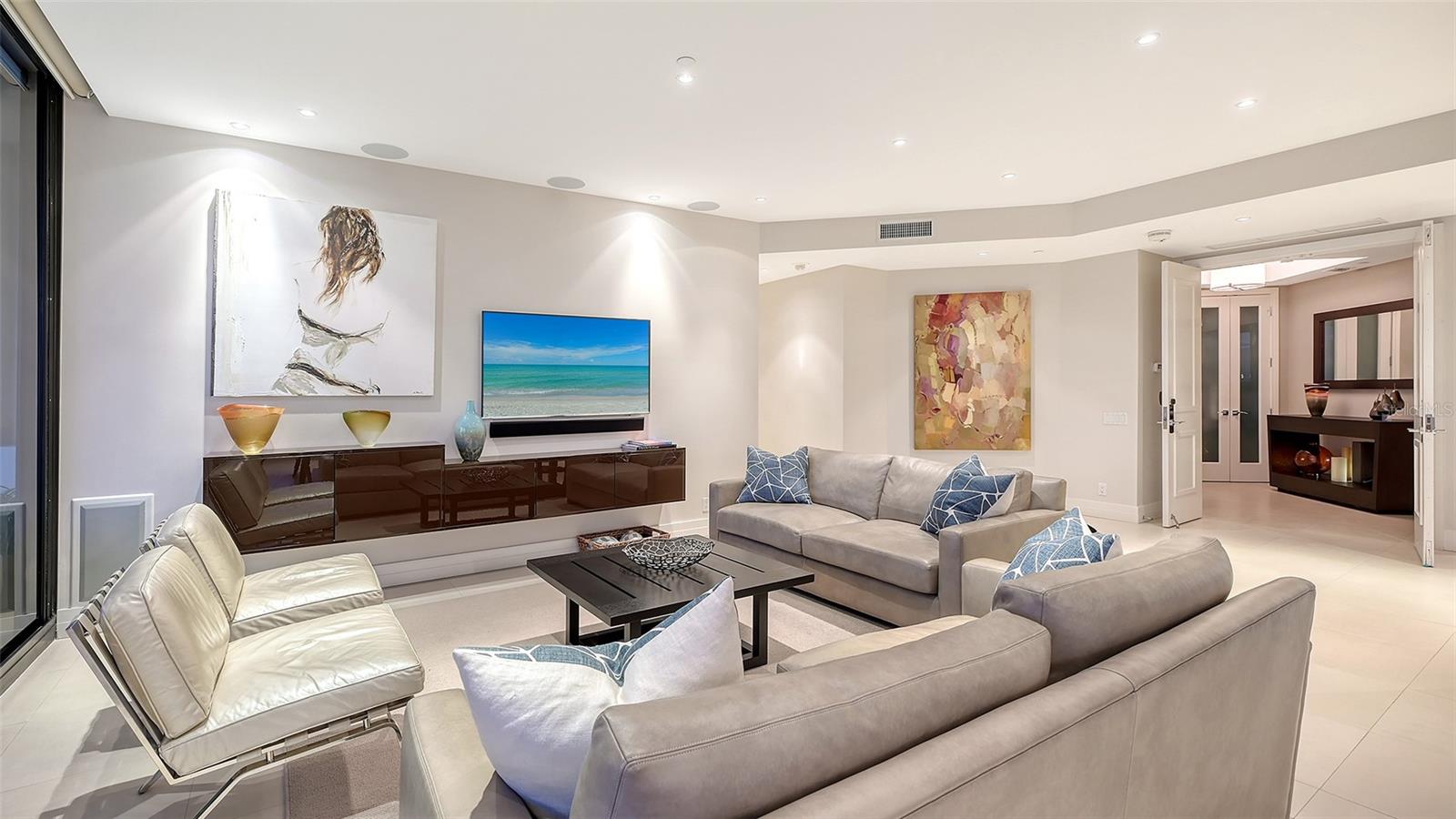 WATER CLUB I AT LONGBOAT KEY - Residential