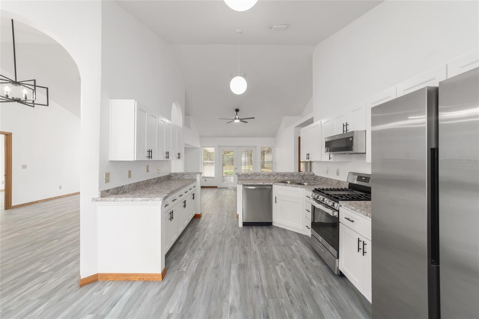 ROLLING HILLS UN 01 - Residential