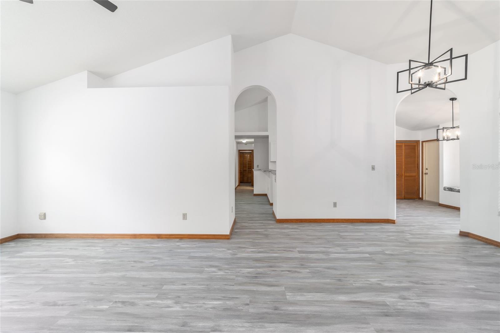 ROLLING HILLS UN 01 - Residential