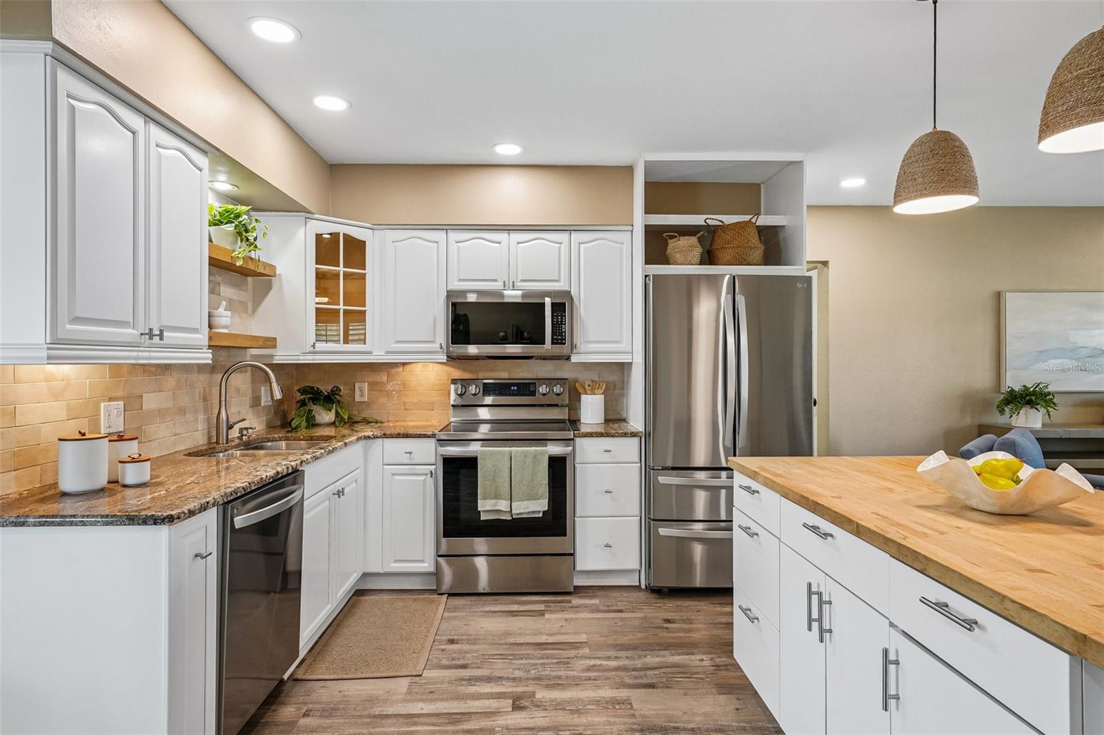 BAY PINES ESTATES - Residential
