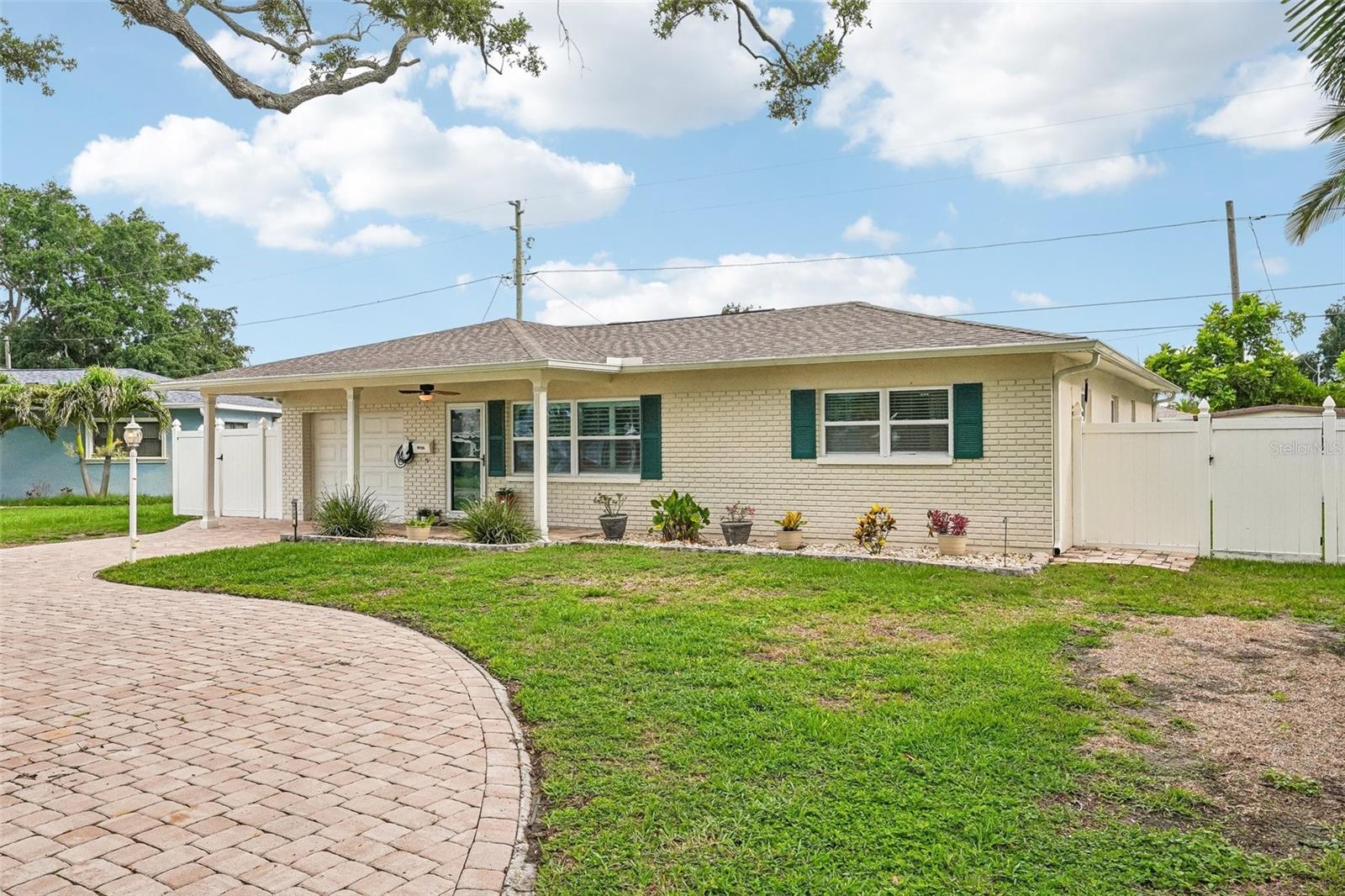 BAY PINES ESTATES - Residential