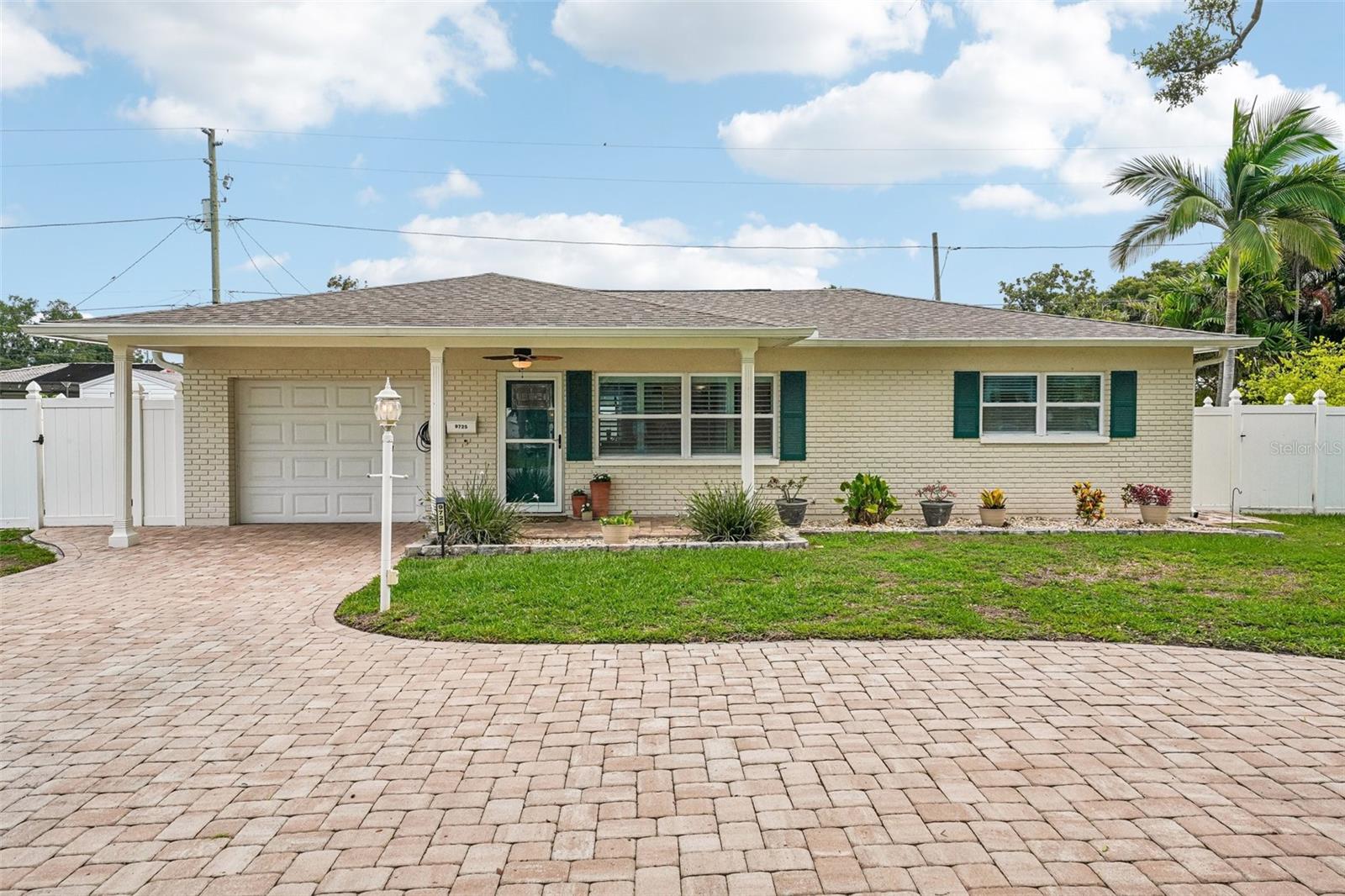 BAY PINES ESTATES - Residential