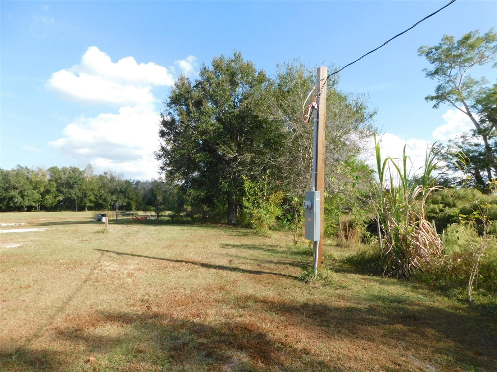 GENES LITTLE ACRES - Land