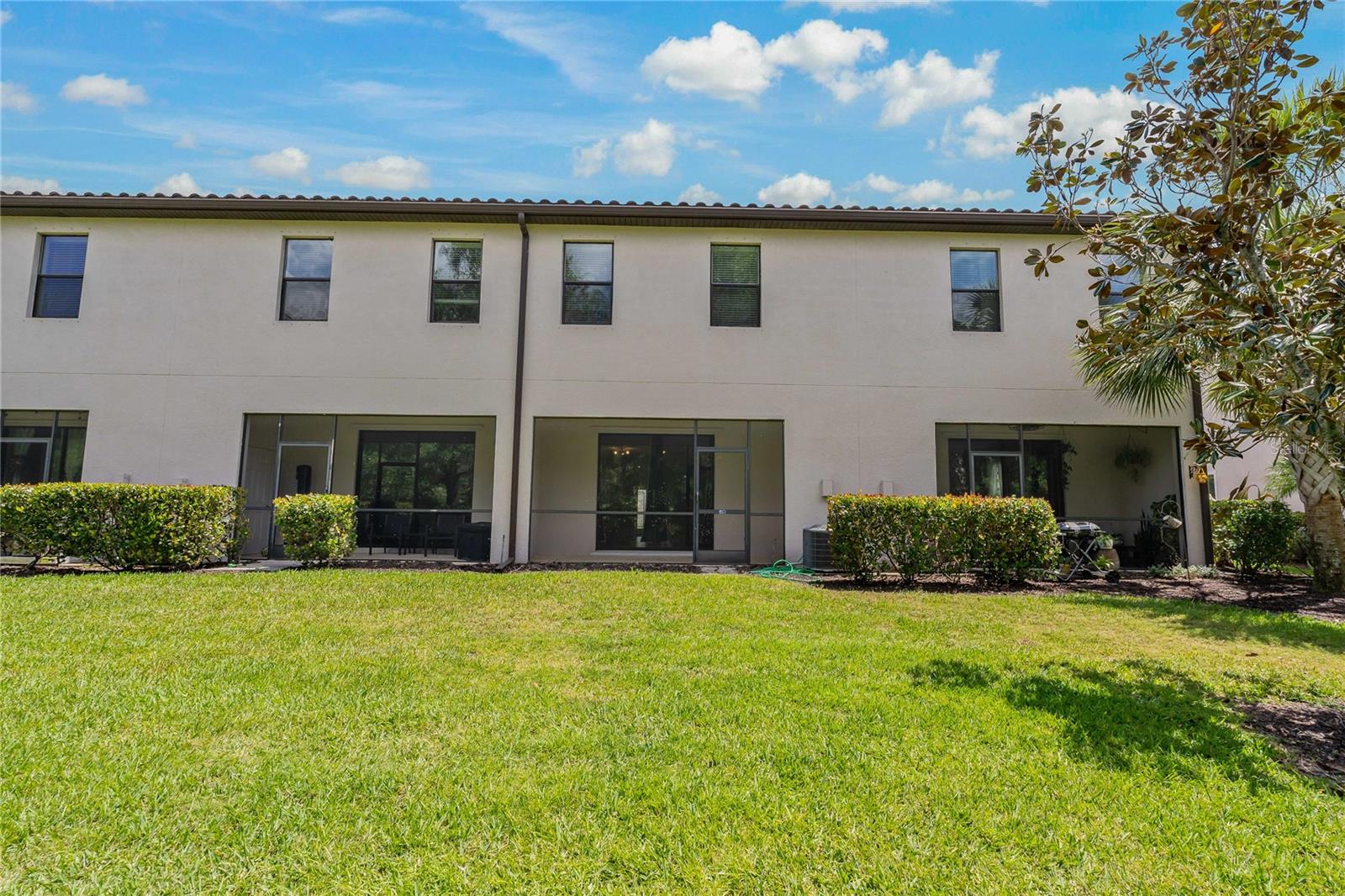 TOWNHOMES AT REGATTA LANDING - Residential Lease