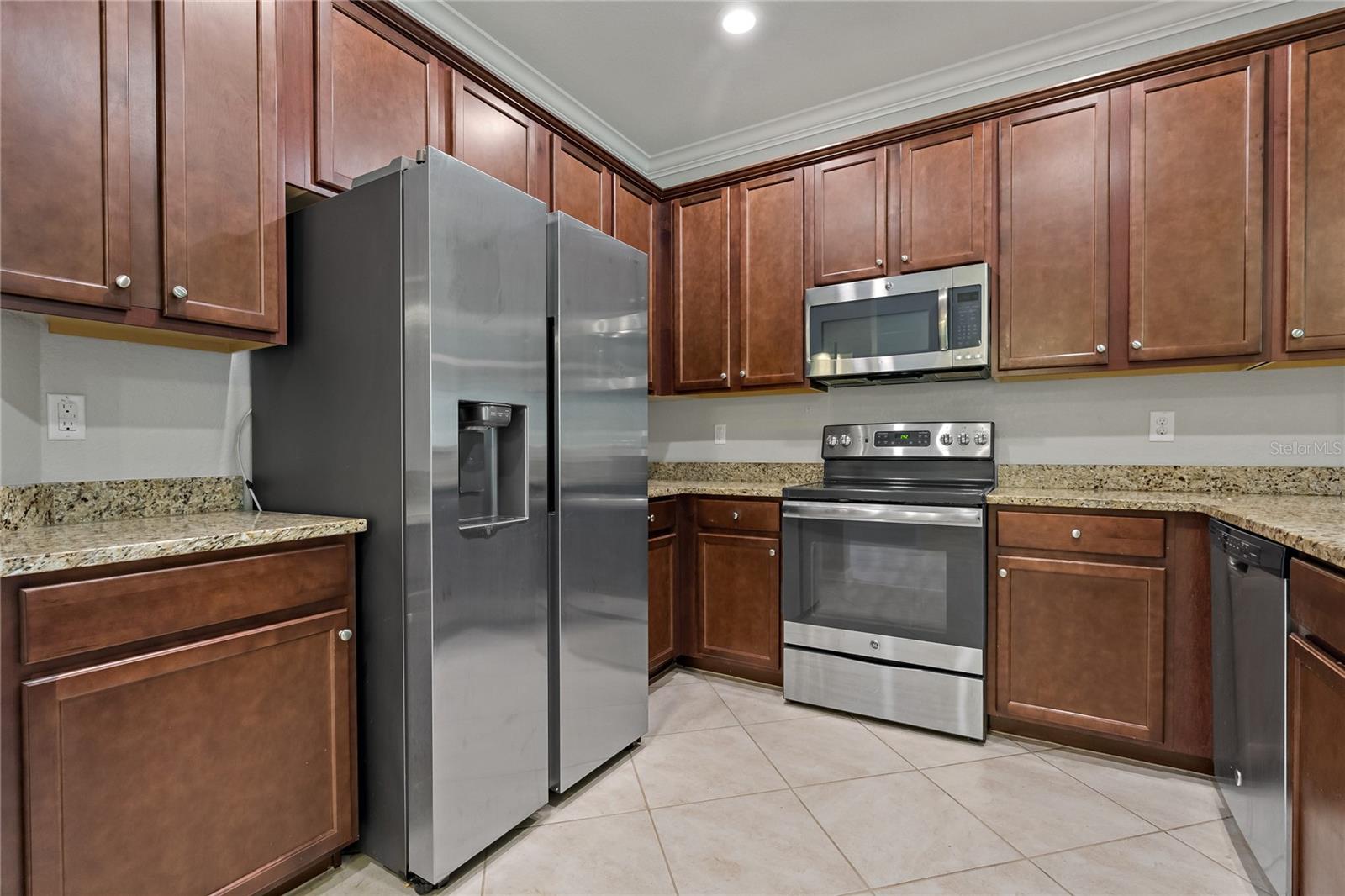 TOWNHOMES AT REGATTA LANDING - Residential Lease