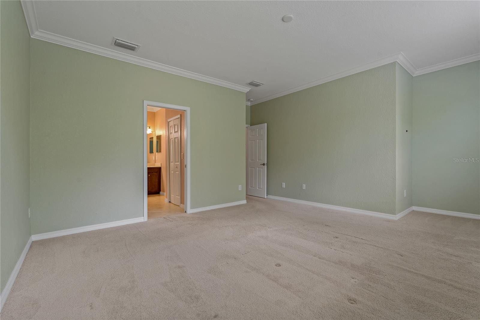 TOWNHOMES AT REGATTA LANDING - Residential Lease