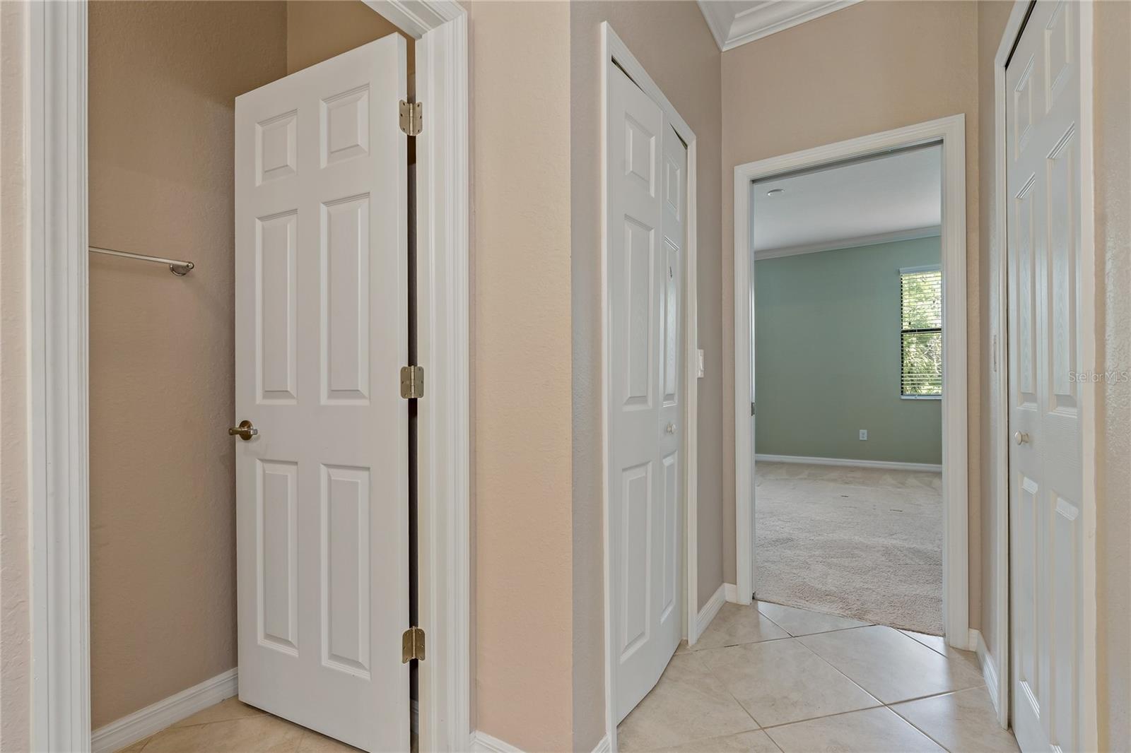 TOWNHOMES AT REGATTA LANDING - Residential Lease
