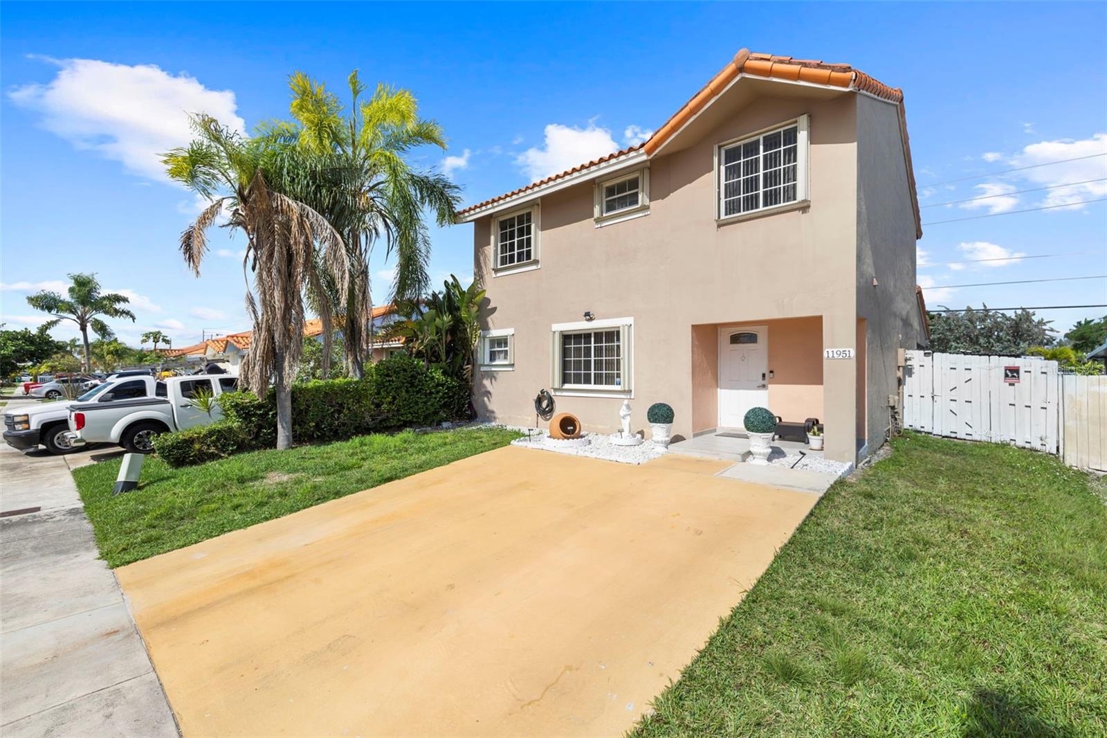 OAK RIDGE VILLAS SUB - Residential