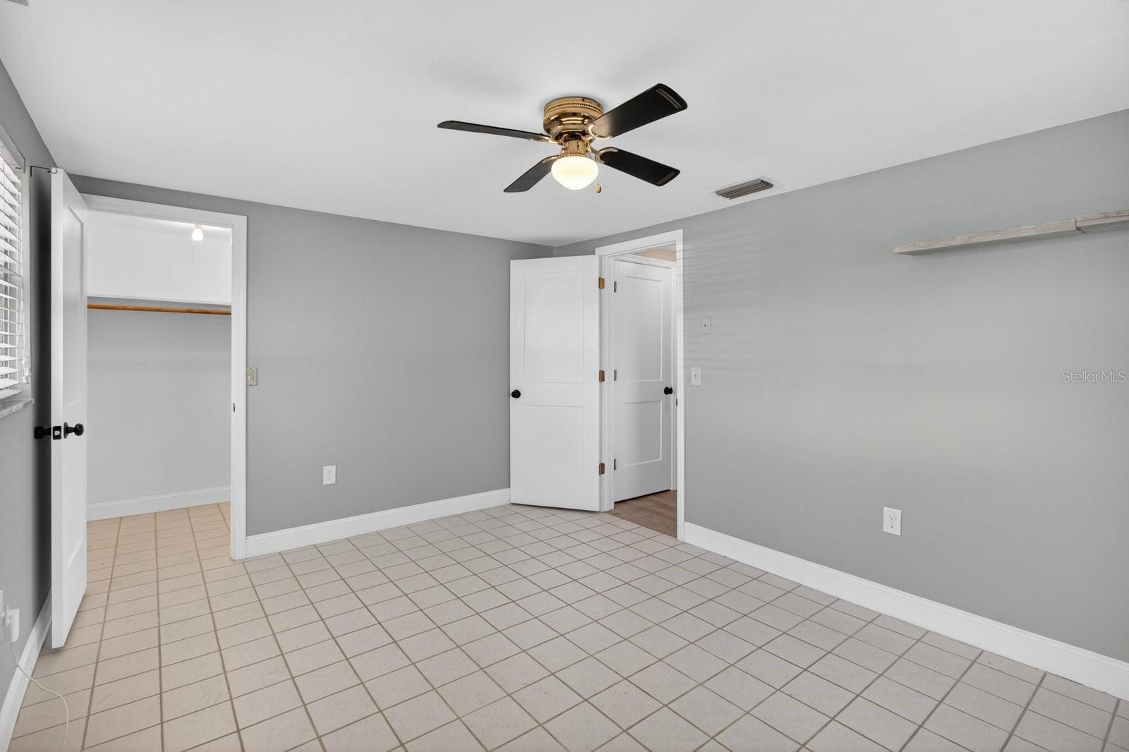 LEISURE BEACH - Residential