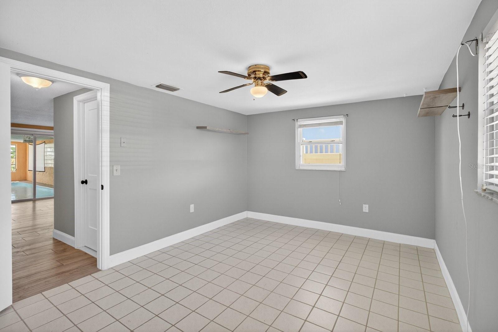 LEISURE BEACH - Residential