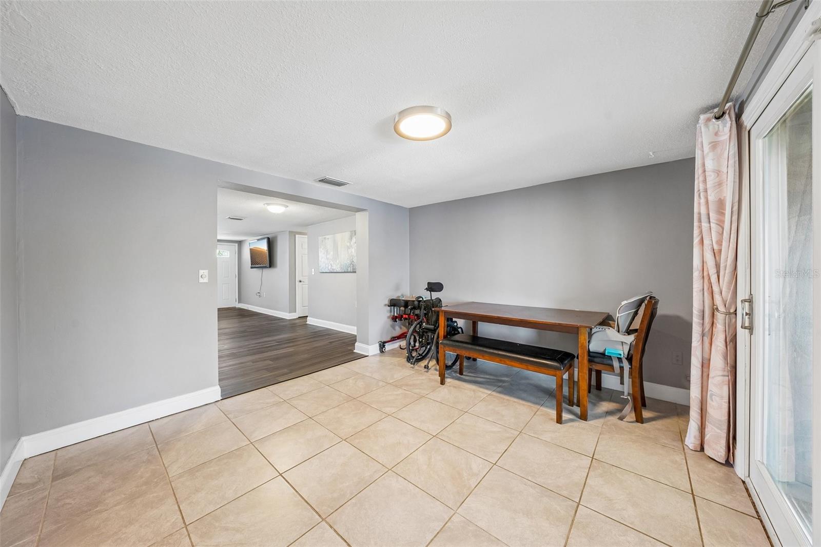 FOREST HILLS - Residential