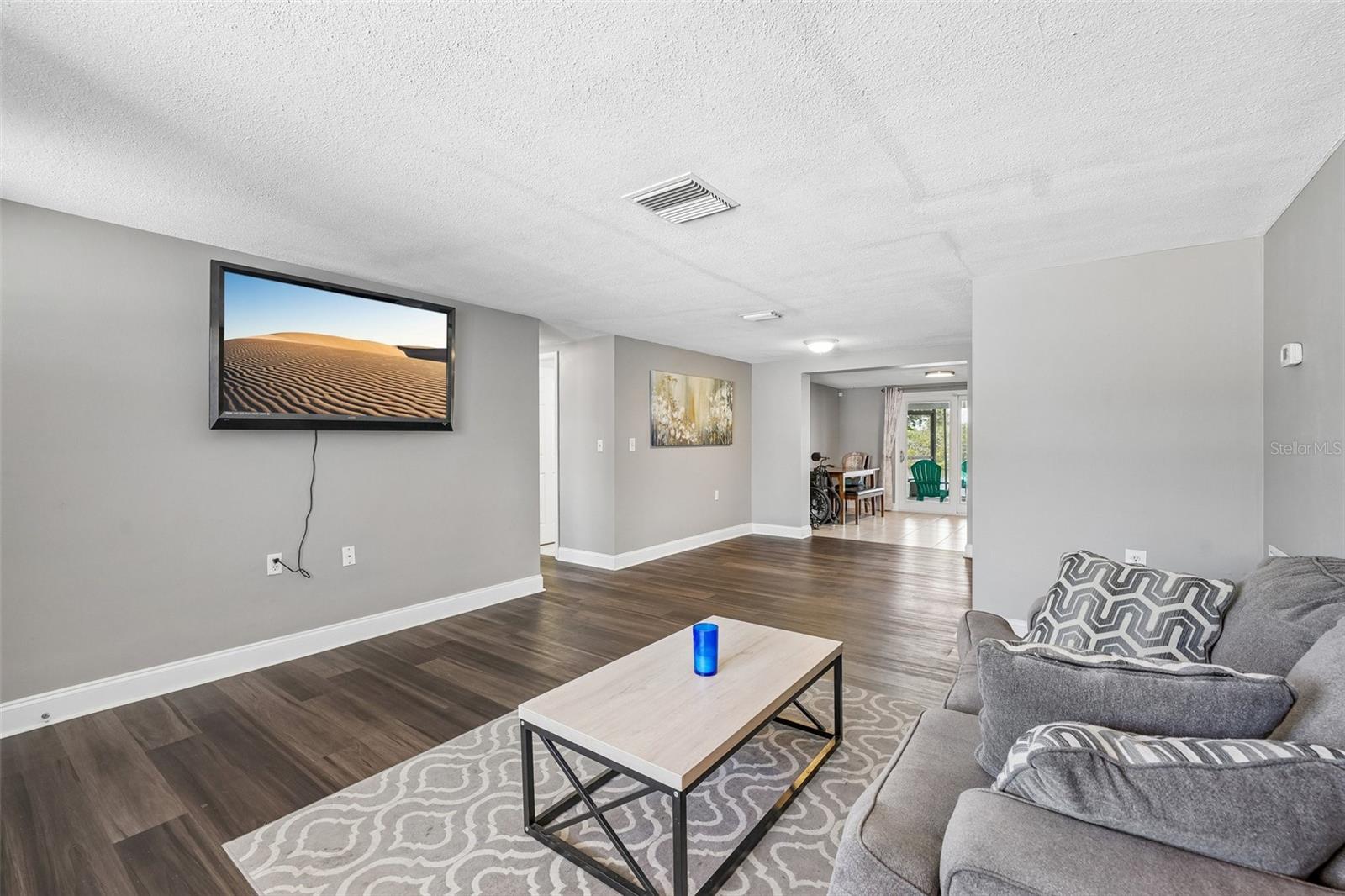 FOREST HILLS - Residential