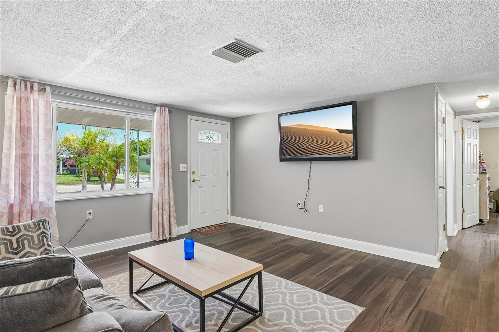 FOREST HILLS - Residential