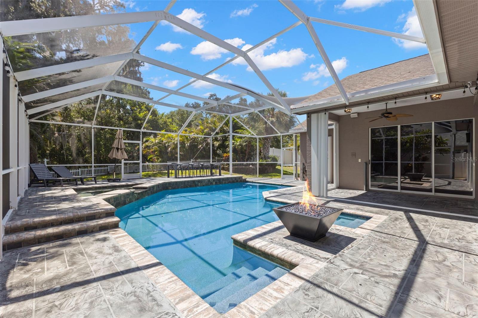 NORTH LAKE OF TARPON SPGS - PH 1 - Residential