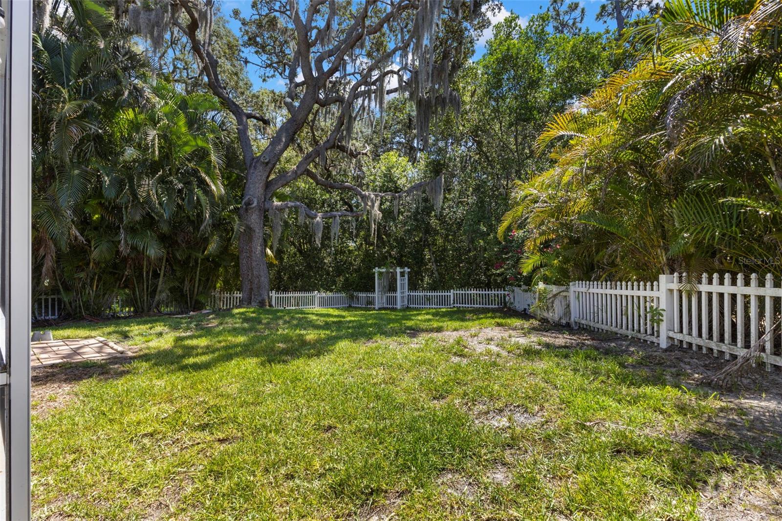 NORTH LAKE OF TARPON SPGS - PH 1 - Residential