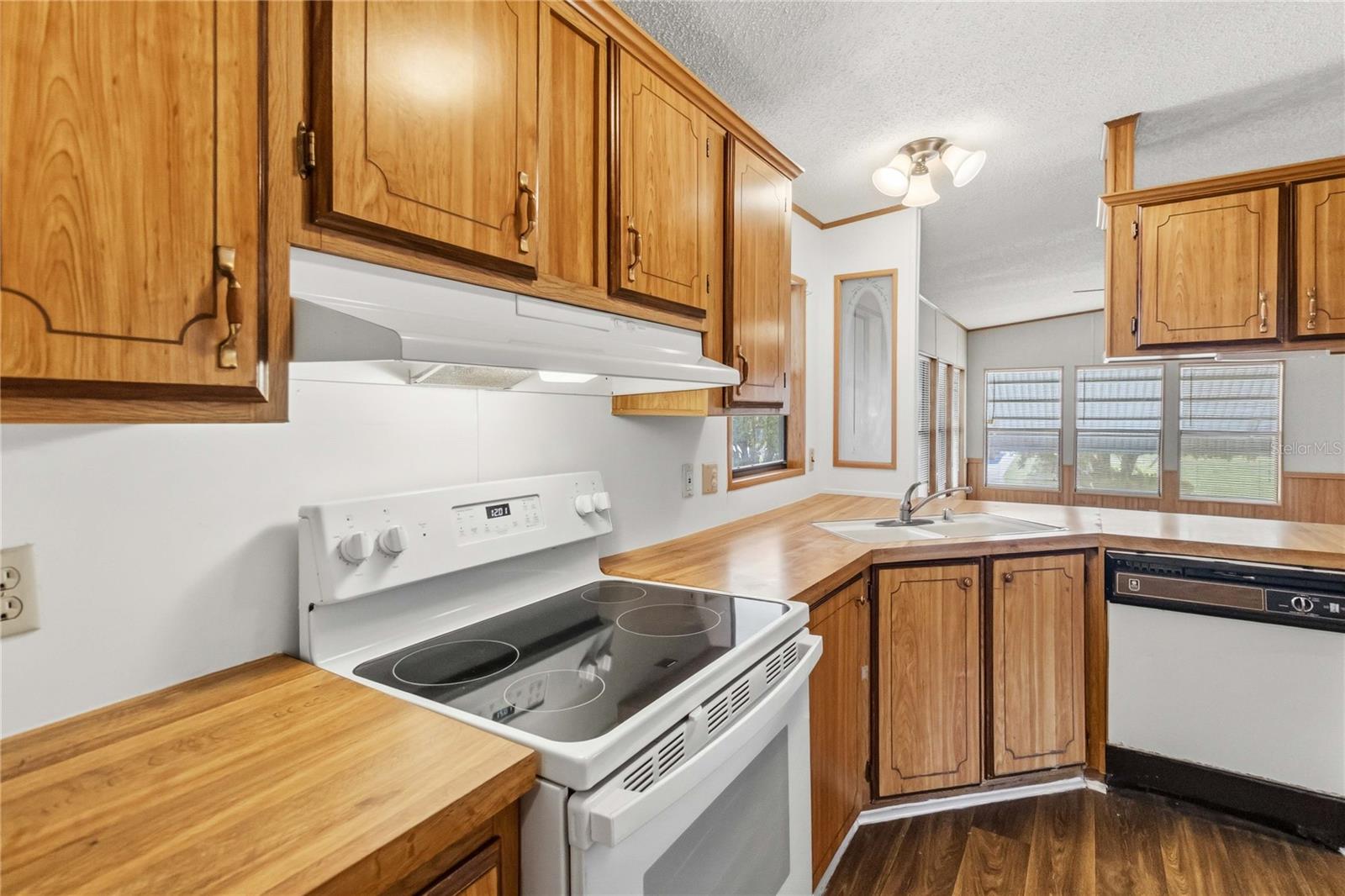 KANUGA VILLAGE MOBILE HOME PARK PH 3 - Residential