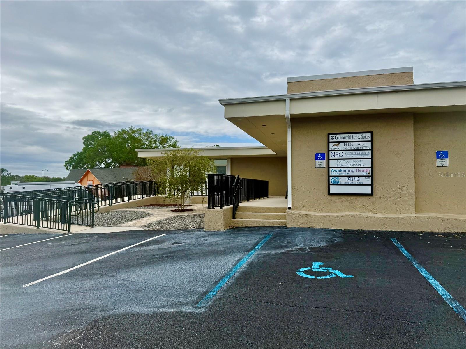 ACREAGE - Commercial Sale
