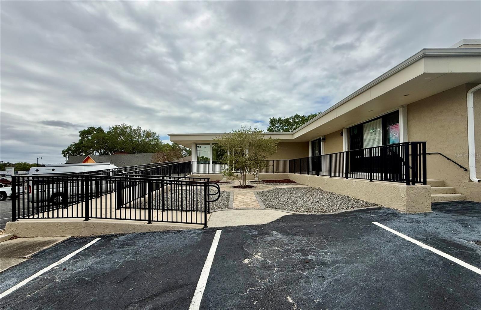 ACREAGE - Commercial Sale