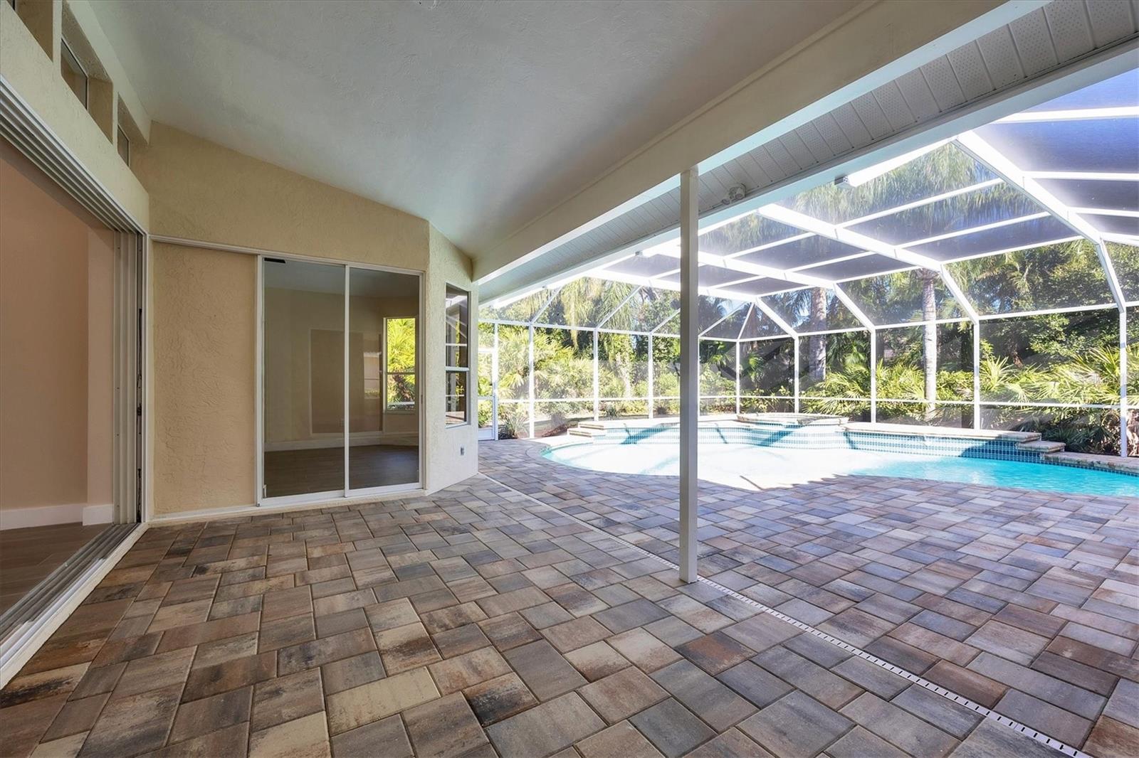 UNIVERSITY PARK - Residential