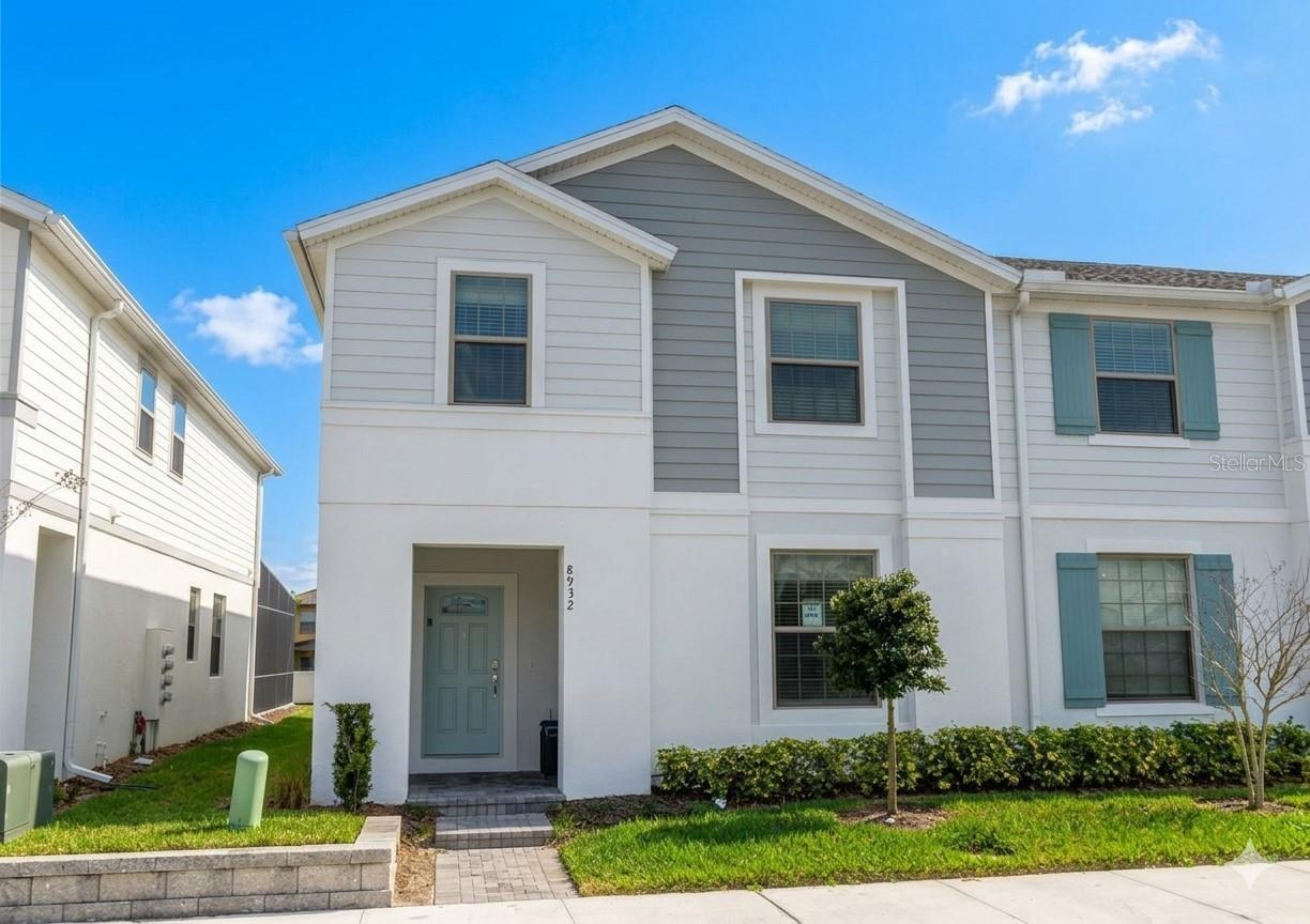 WINDSOR AT WESTSIDE; WINDSOR/WESTSIDE - Residential
