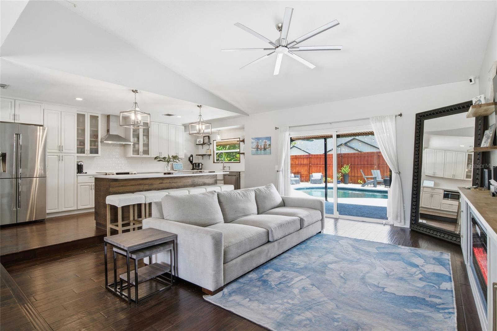 BELLE ISLE WEST - Residential